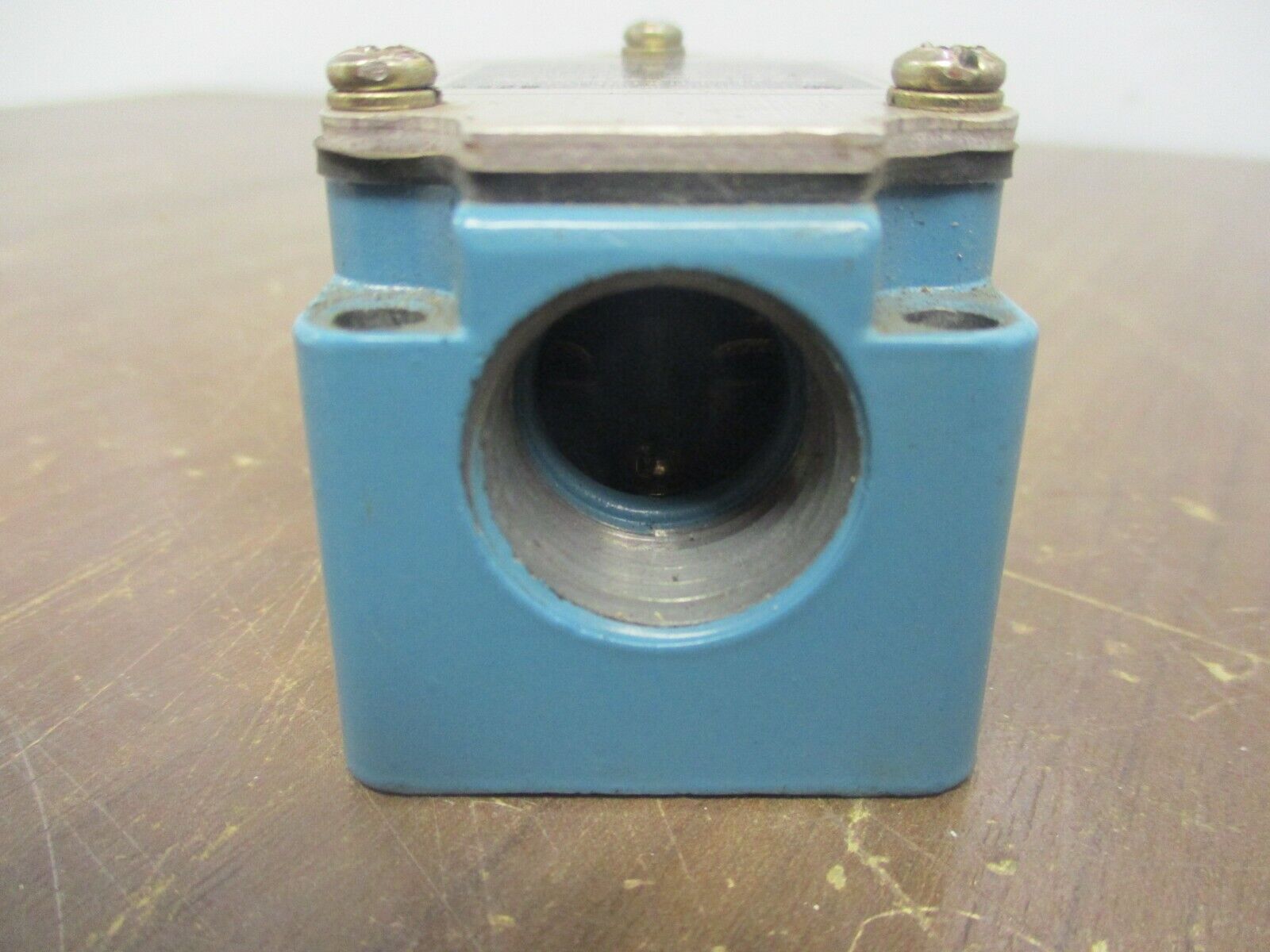 Micro Switch Precision Limit Switch 1LS1 Used