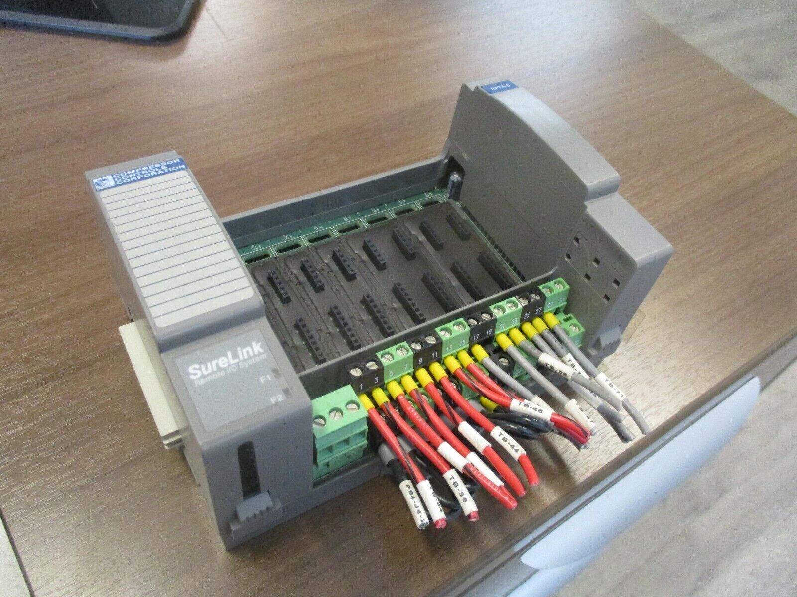 Compressor Controls Corp. SureLink Remote I/O Base RFTA-8 8-Slot Used