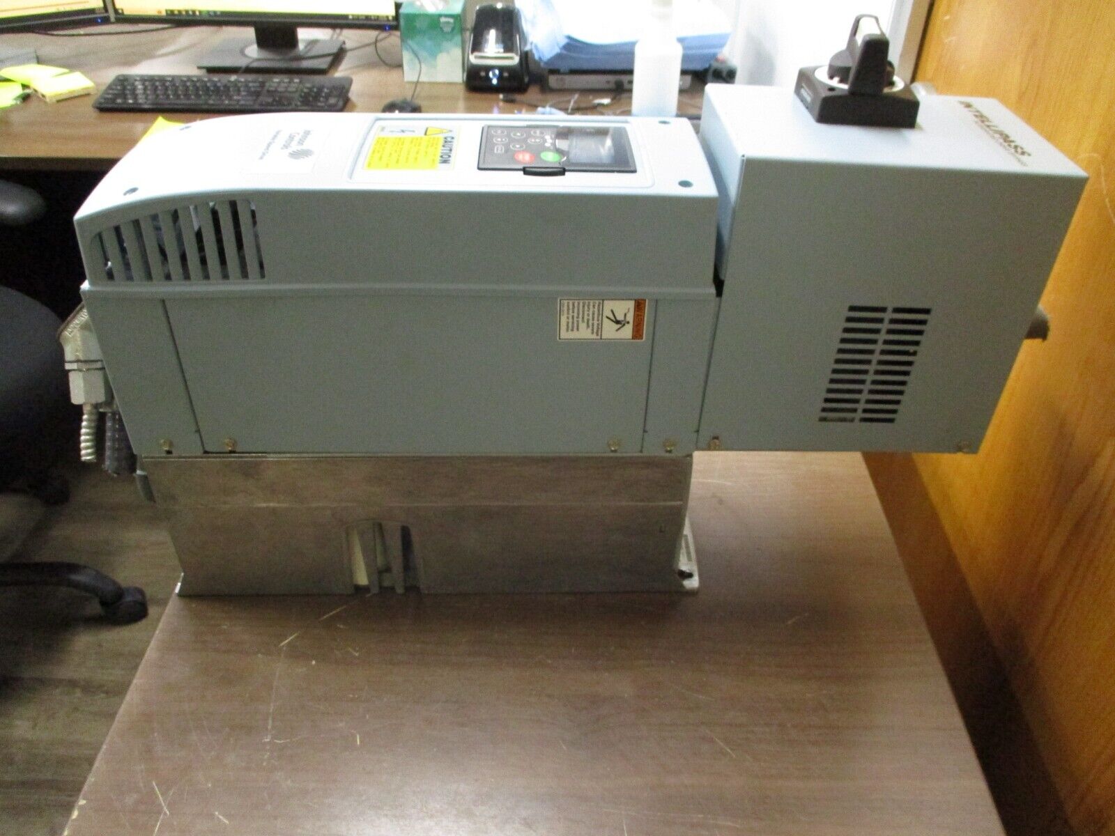 Johnson Controls / Eaton SVX9000 AC Drive w/ Intellipass Bypass VS010111A-00000