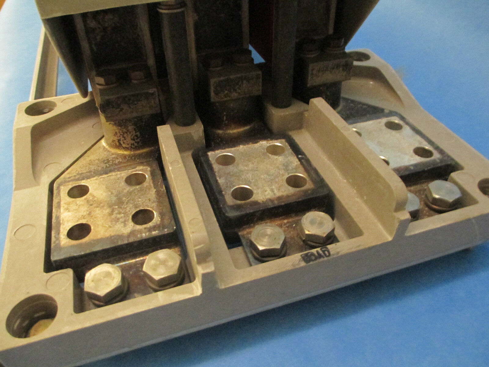 ITE Circuit Breaker CP3-B160 120V Shunt Trip 1600A 3Pole