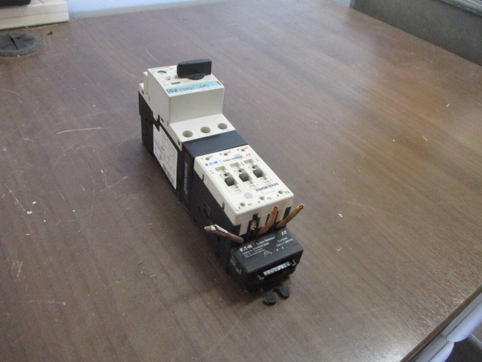 Eaton / Siemens Starter E04NB18X3N / 3RV1021-4AA10 24VDC Coil Trip: 11-16A Used