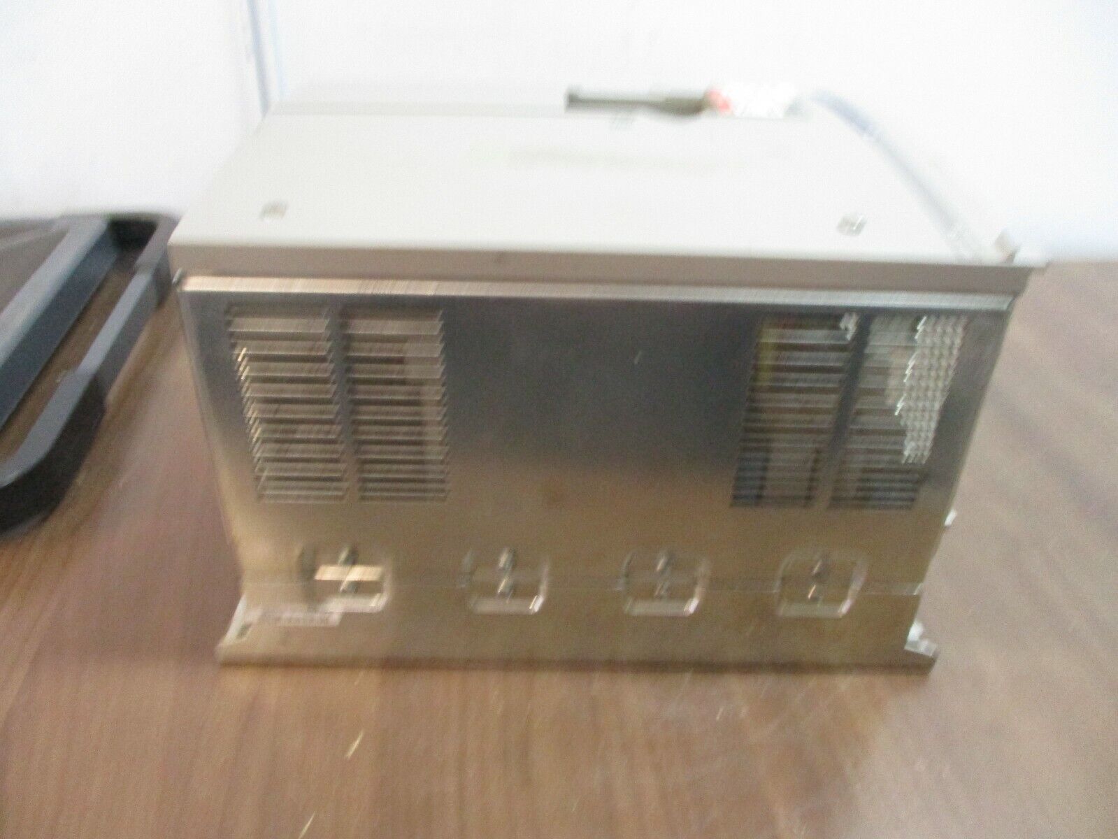 Square D Altivar 58 AC Drive ATV58HD16N4Z 15HP w/ VW3A58202 I/O Card *No Keypad*