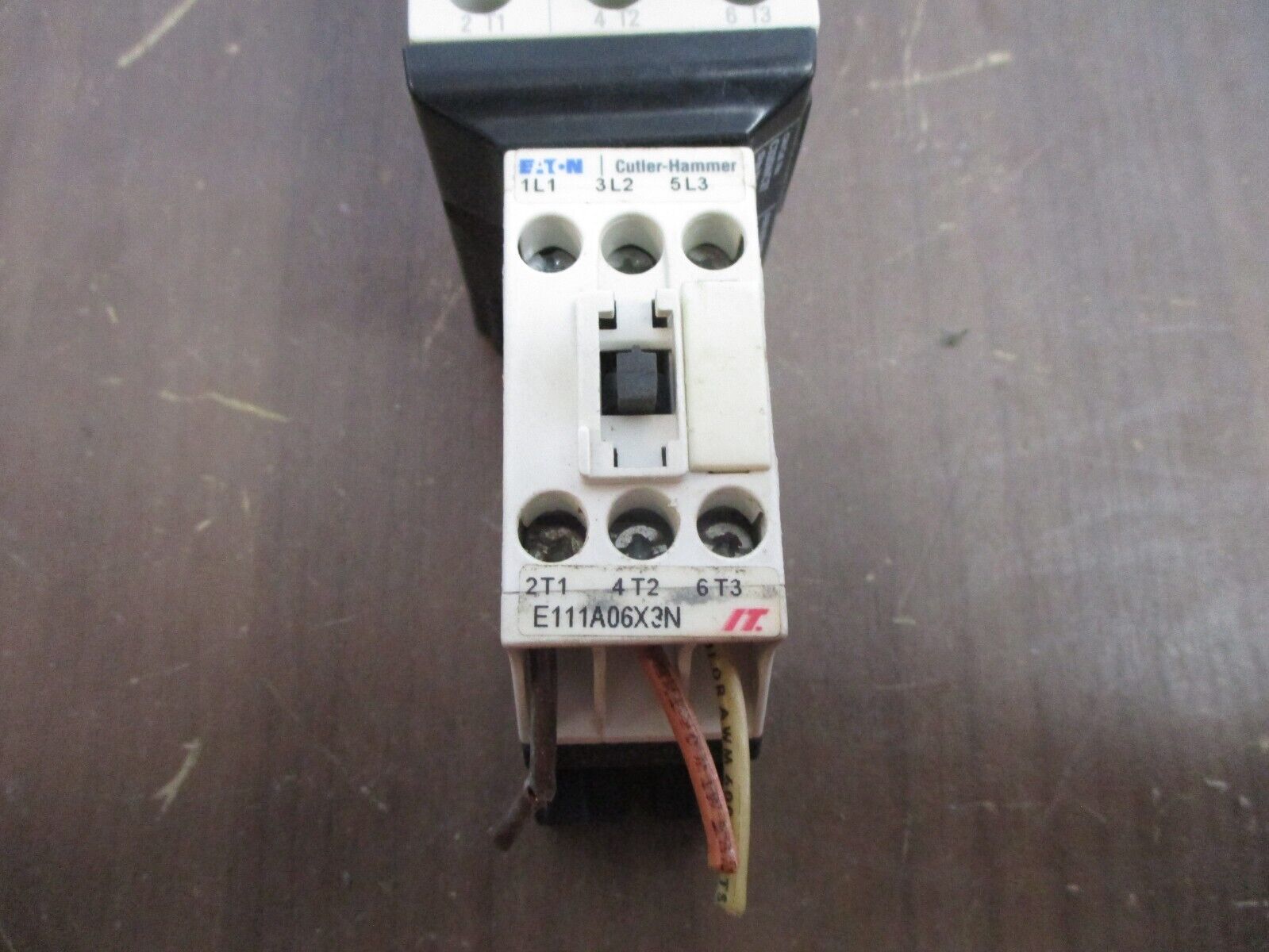 Eaton / Siemens Starter E111A06X3N / 3RV1021-0JA10 24VDC Coil Trip: 0.7-1A Used