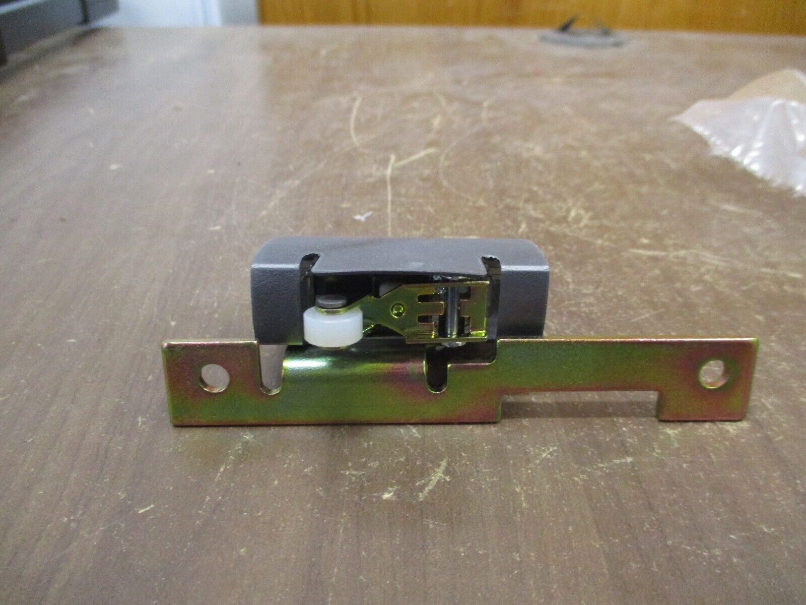 Siemens Auxiliary Switch HA261234 2 N.O. 2 N.C. 30-200A New Surplus