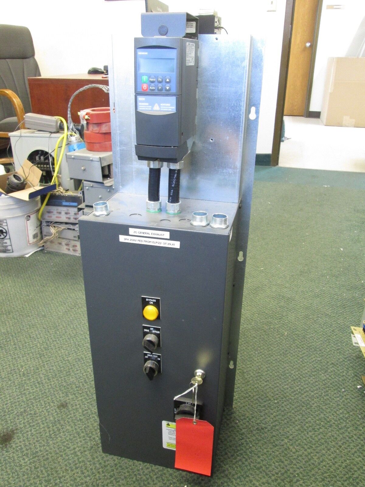 Siemens AC Drive w/ Bypass 6SE6436-2UC17-5AA0 1HP 3Ph Output: 0 - InV 3.9A Used