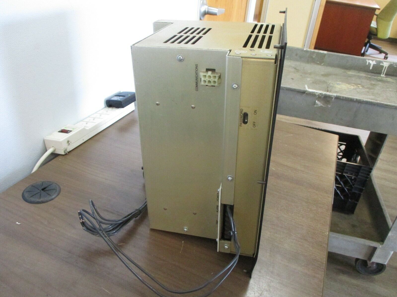 GE Power Leader Meter TMIG01 *Bent Corner* Used