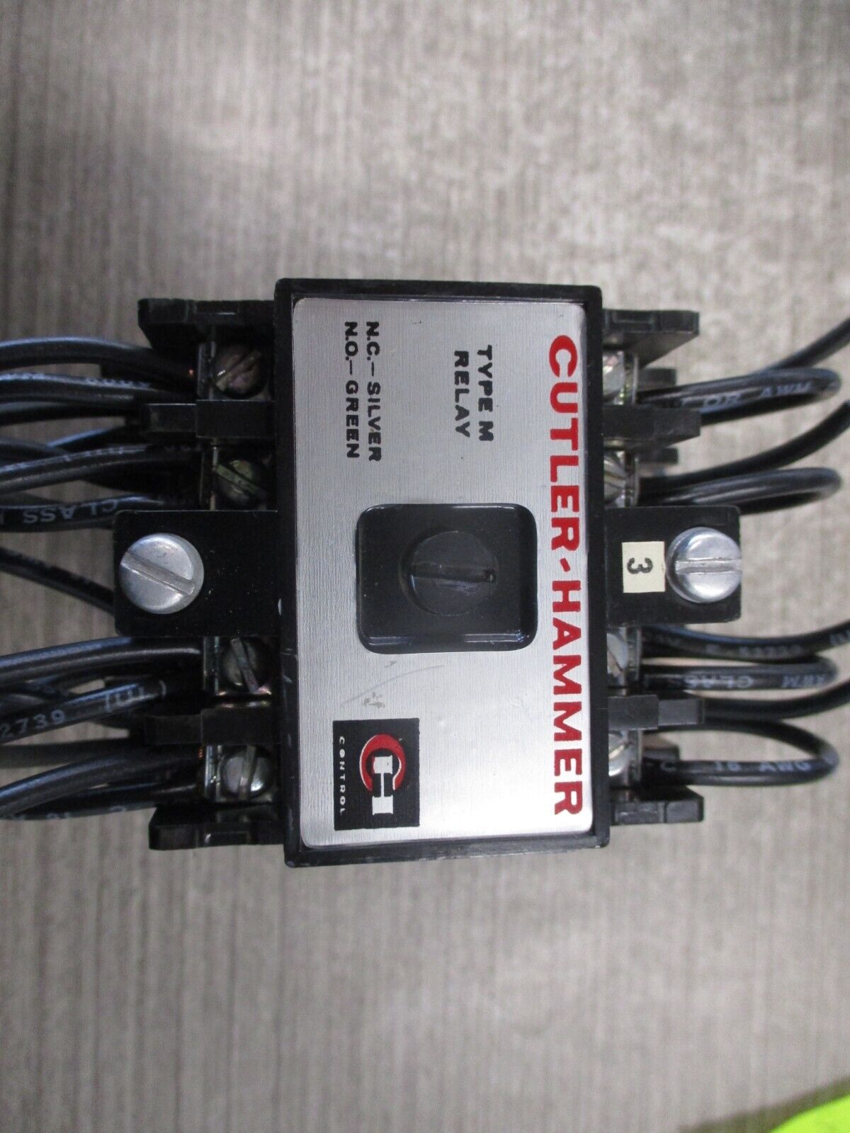 Cutler-Hammer Type M Relay D23M-2 120V Coil 10A 300V W/Accessory Used