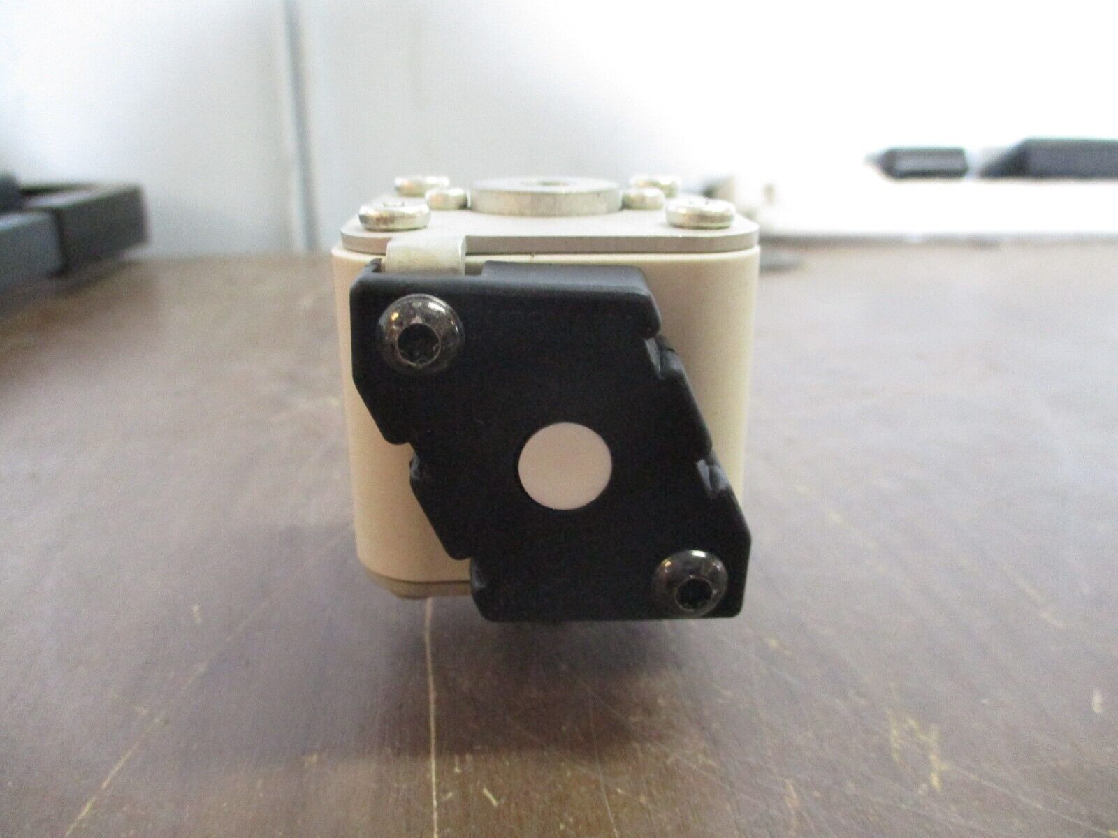 Bussmann Fuse w/ Terminal Screw 170M4467 700A 700V Used