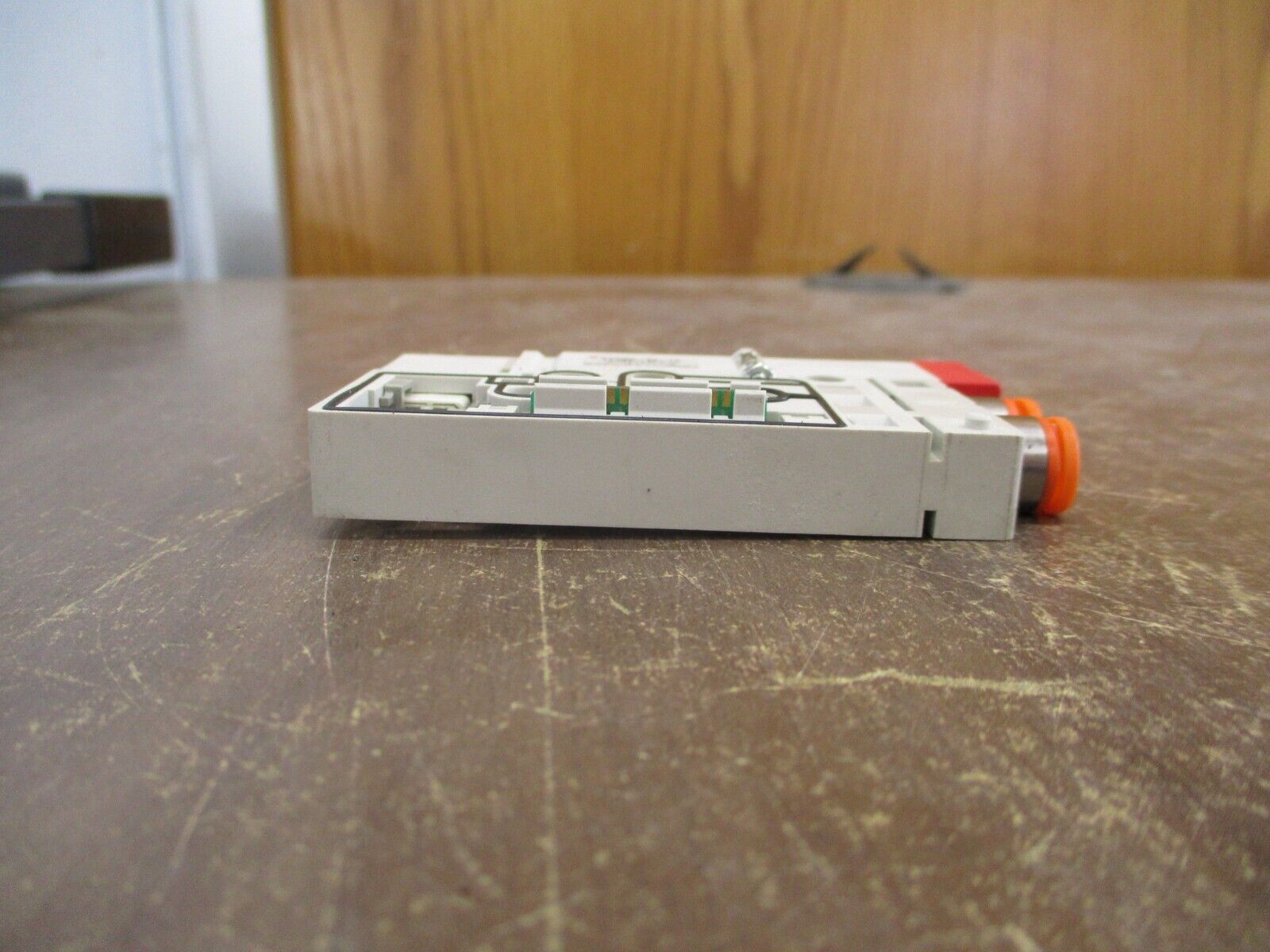 SMC Valve Spacer SY30M-50-1A Used