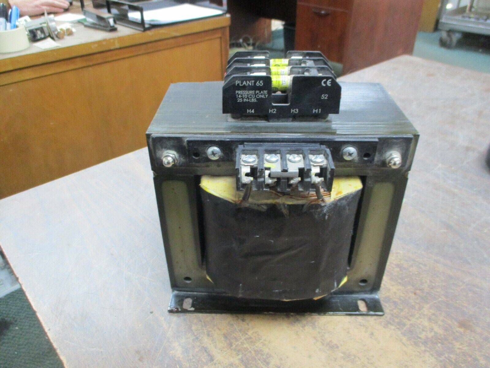Square D Transformer 9070TF2000D1 2KVA Pri: 240/480V Sec: 120V 50/60Hz Used