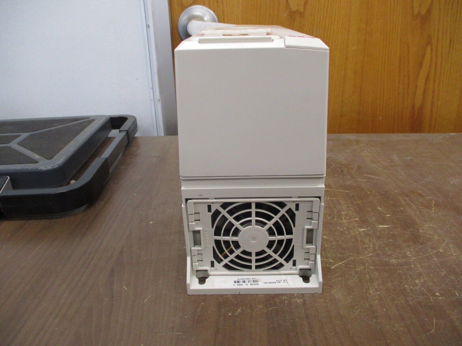 ABB ACH580 AC Drive ACH580-01-04A8-4+J429 3HP 3Ph w/ Keypad Used