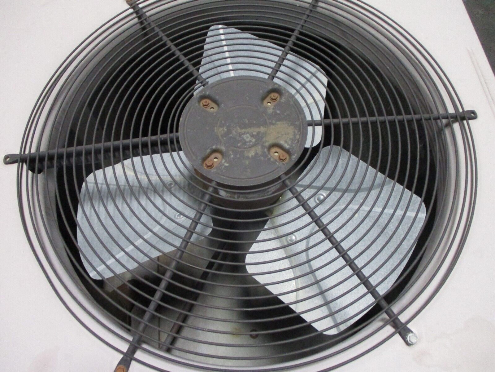 Carrier 48TFRooftop Unit 48TFE007---611-- 6 Ton 460V 3Ph Medium Heat Option Used