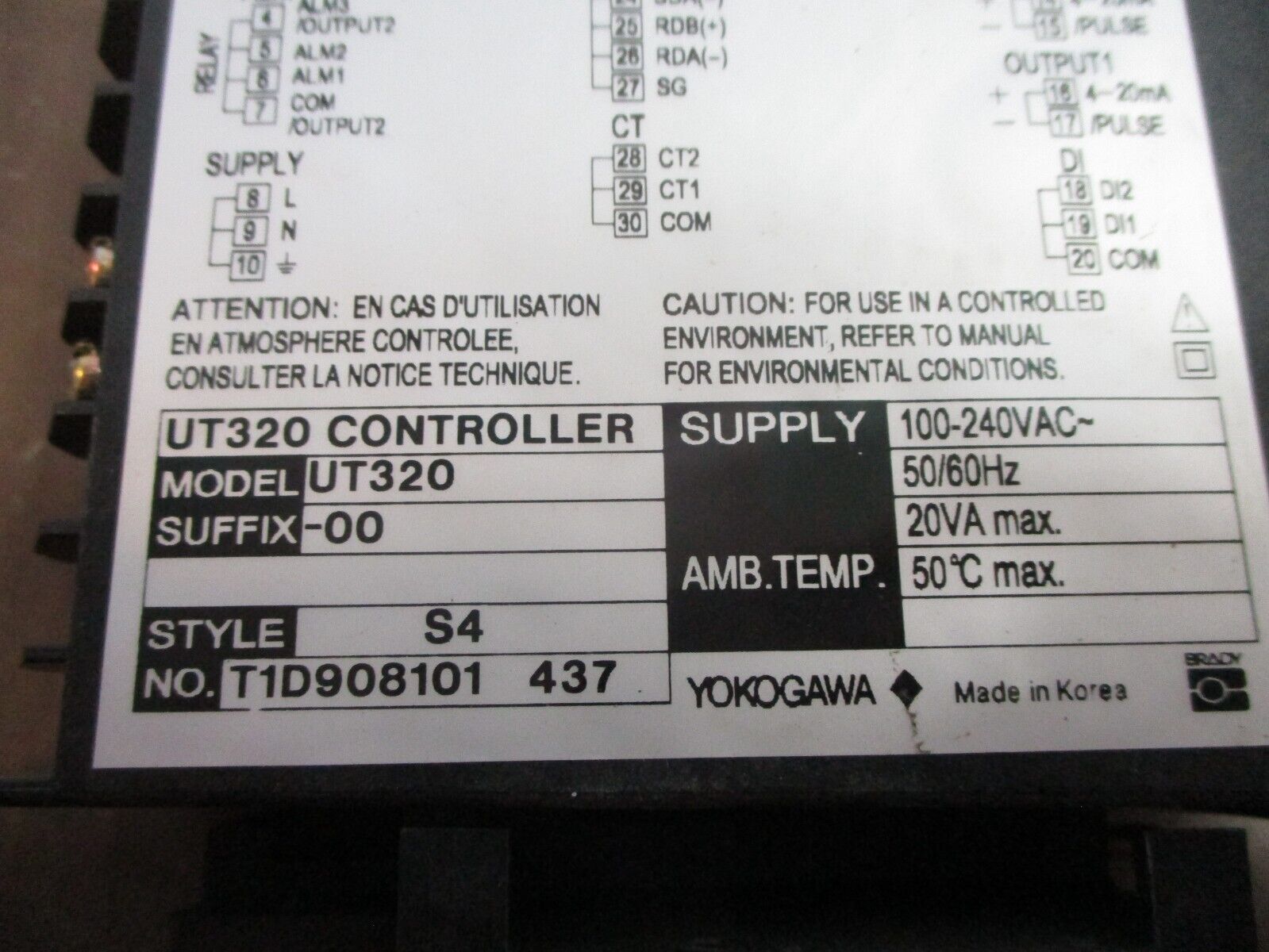 Yokogawa Digital Controller UT320 Style S4 100-240VAC 50/60Hz Used