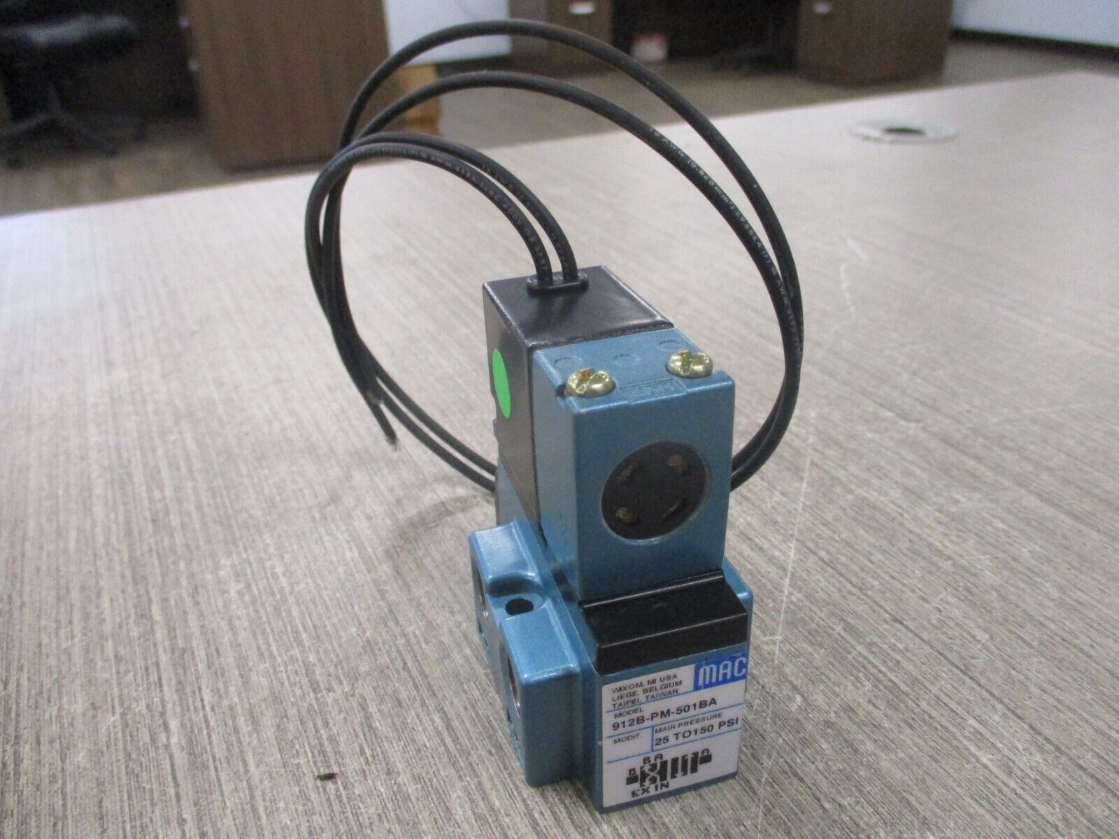 MAC Solenoid Valve 912B-PM-501BA 25-150PSI Used
