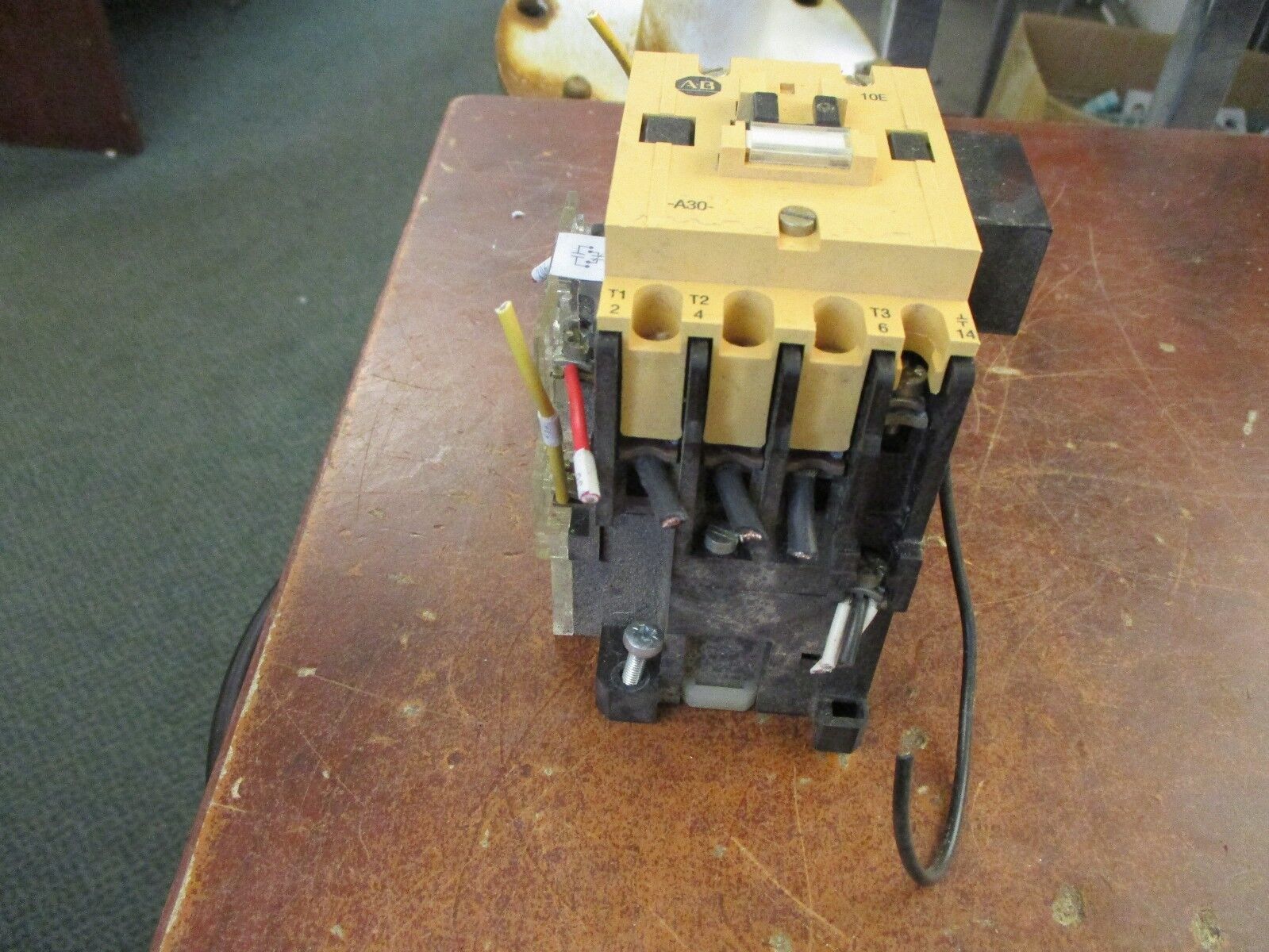 Allen-Bradley Contactor w/Aux Contact 100-A30N*3 Used