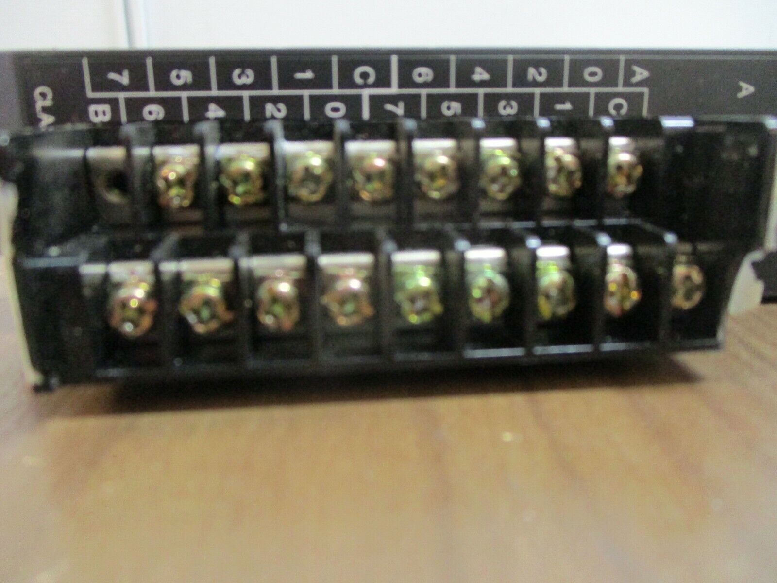 GE Fanuc 24VDC Sink Output Module IC610MDL157B 16-Circuit, Used