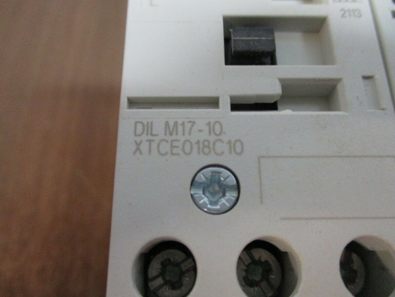 Eaton Contactor DIL M17-10 XTCE018C10 120V Coil Used
