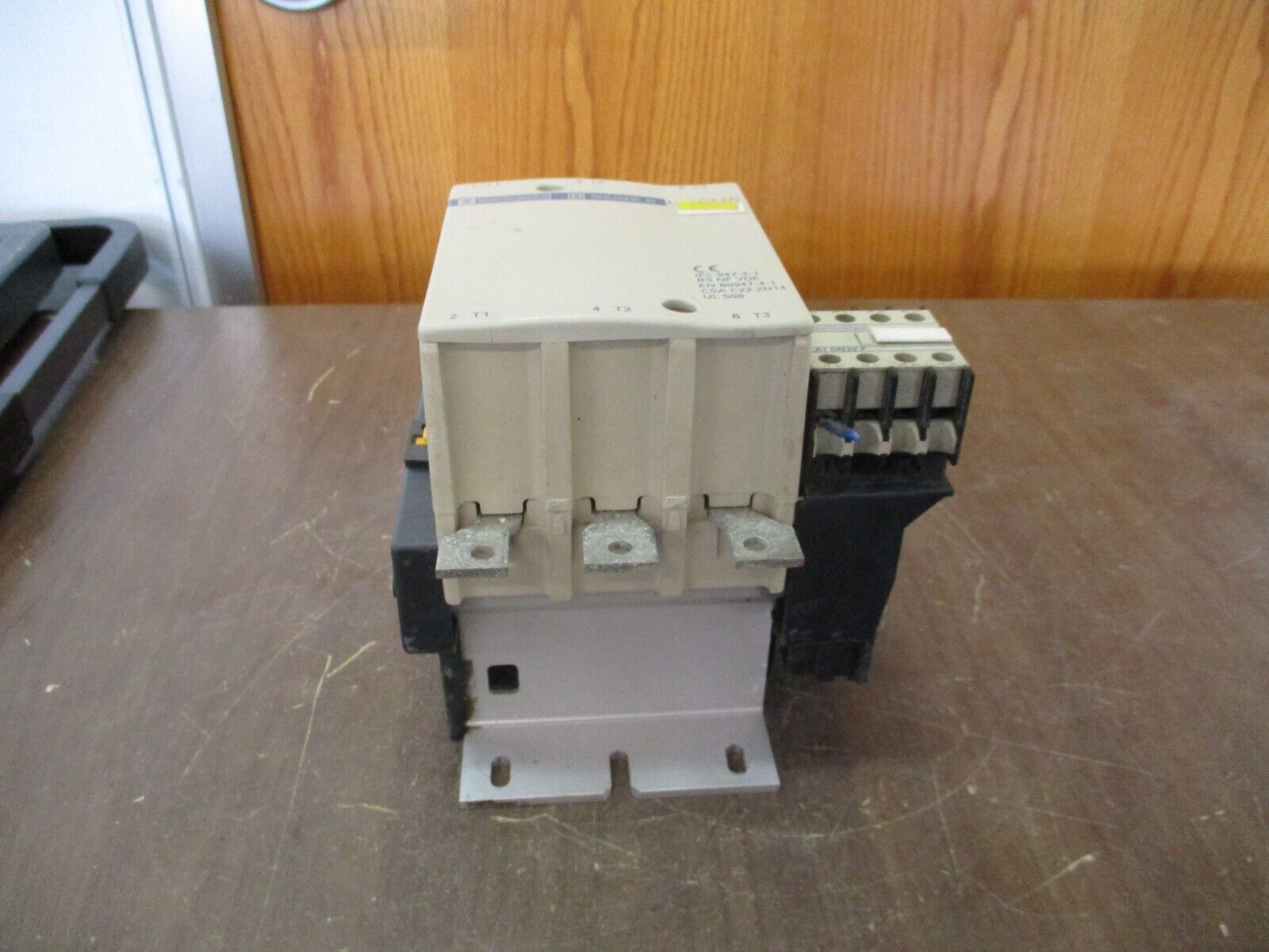 Telemecanique Contactor LC1F115 265/277V Coil 175A 600V w/ Aux Contact Block