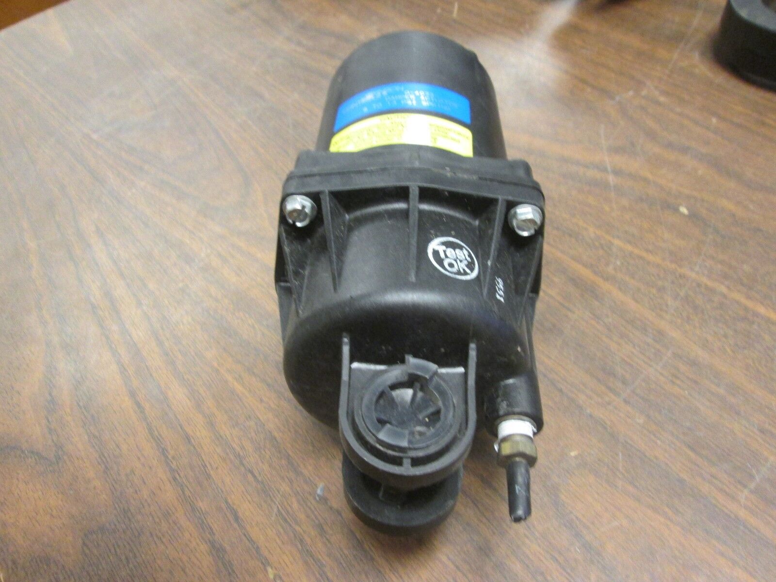 Johnson Controls Damper Actuator D-4073 8 to 13 PSI Spring Used