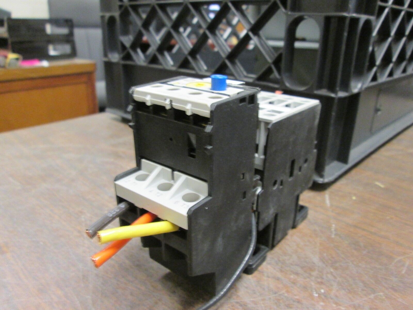 GE Starter CL00A310T RTN1M 5.5-8.5A 120V Coil Used