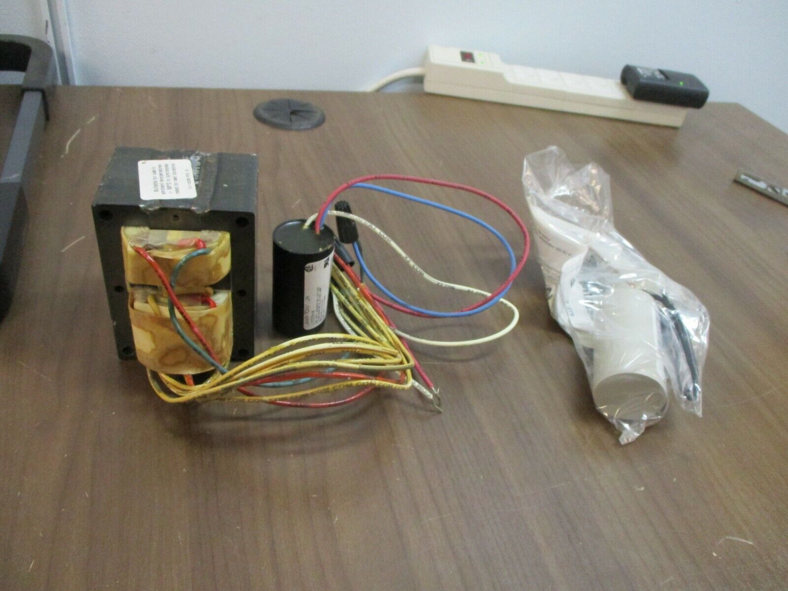 Philips Advance Core & Coil Ballast Kit 71A5492-001D 150W 120/208/240/277V 60Hz