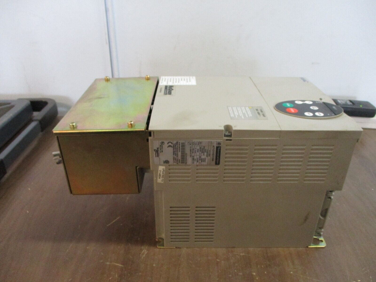 Telemecanique AC Drive ATV21HD11N4 15HP 3Ph Output: 380/480V 3Ph 0.5/200Hz 22.5A