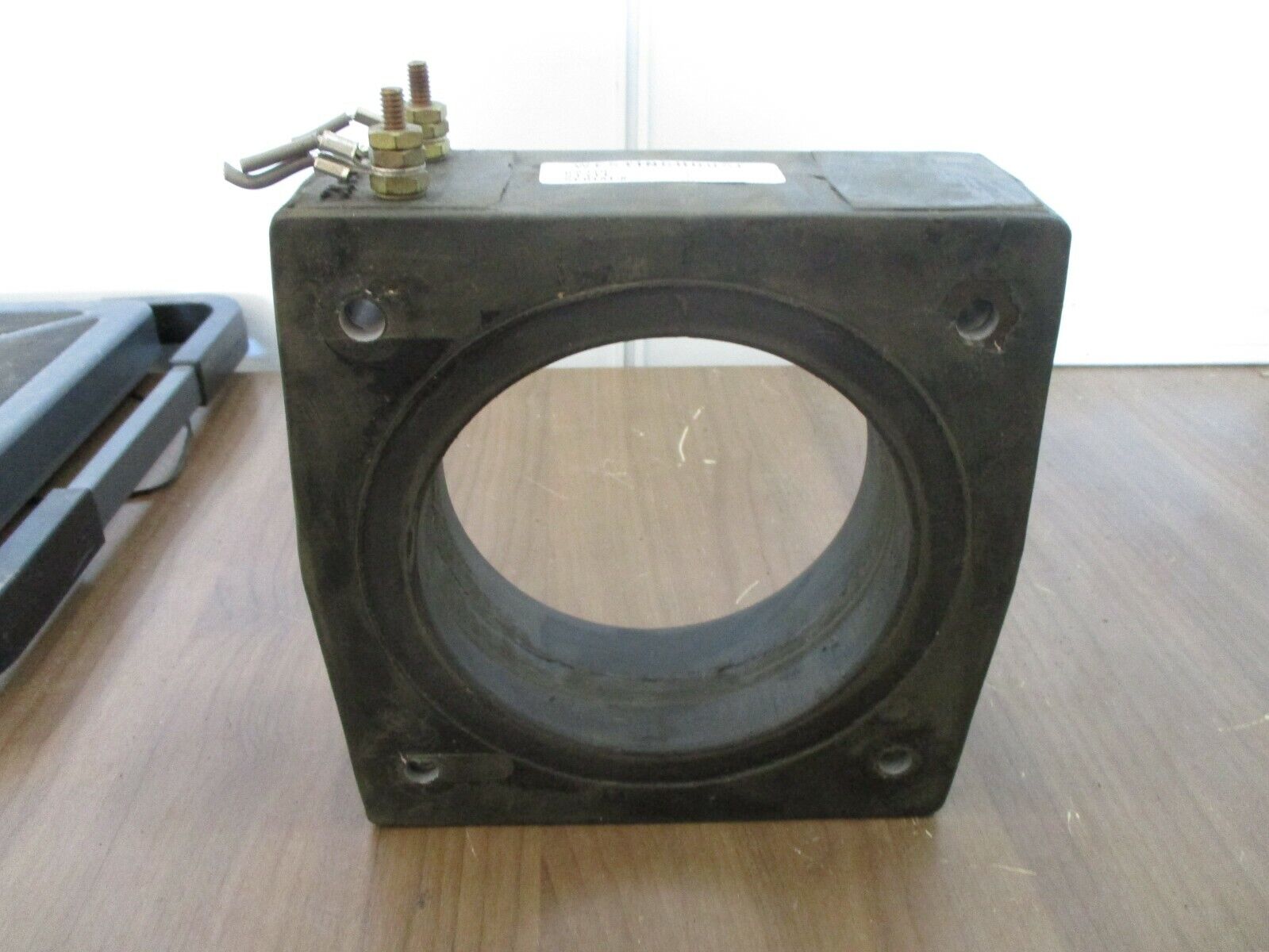Westinghouse Current Transformer 819A533G05 Ratio 2000:5A Used