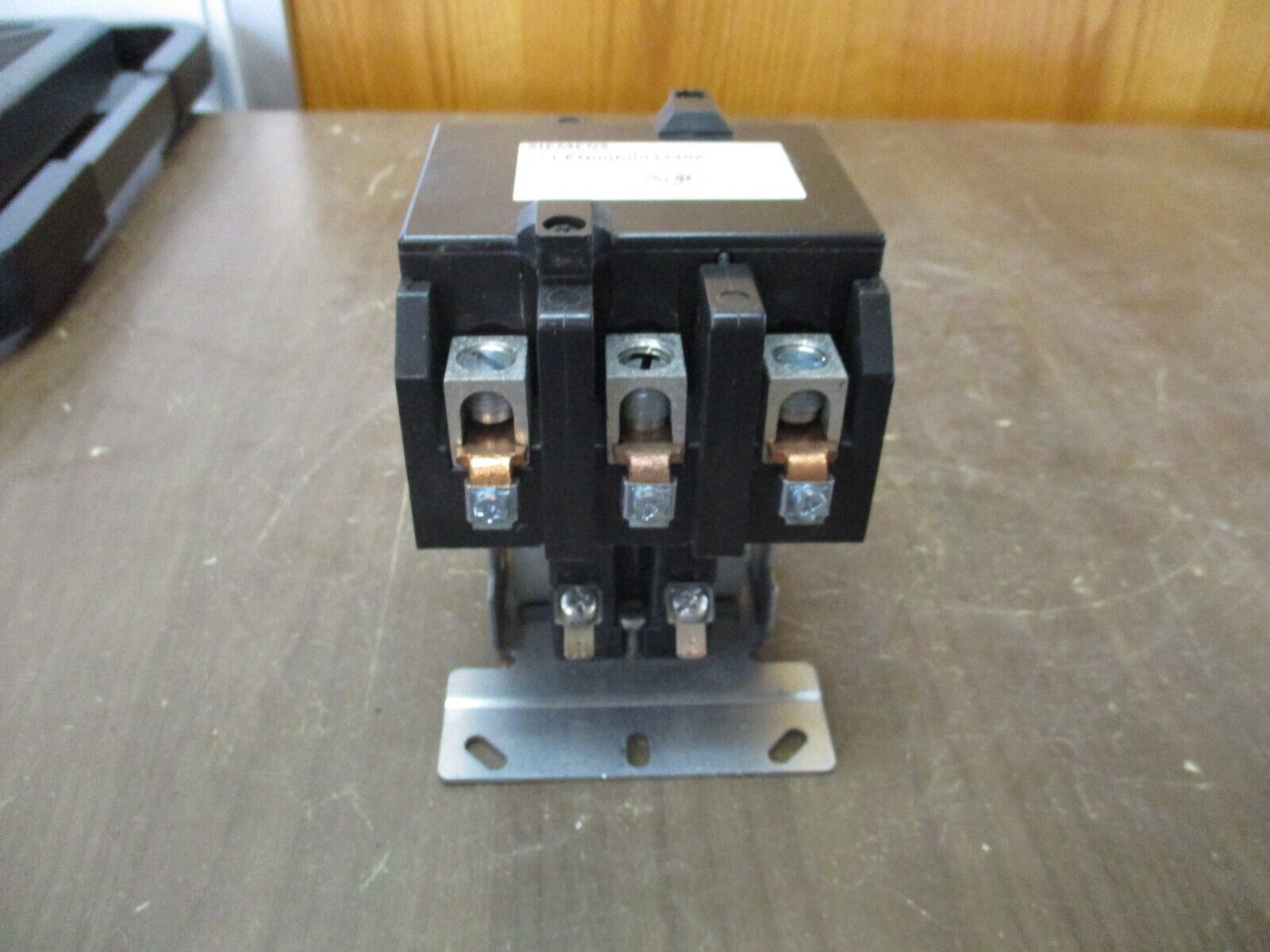 Siemens Lighting & Heating Contactor LEN00E003240A 100A 208/240V Coil Used