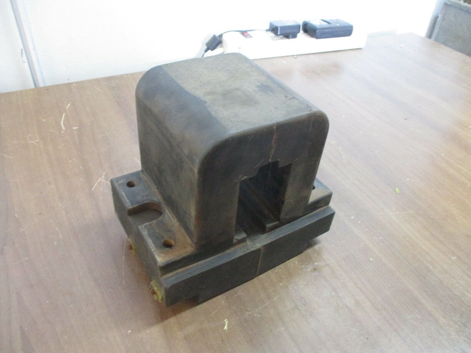 Furnas Magnetic Coil D72274 110/125VDC *Chipped Corner* Used