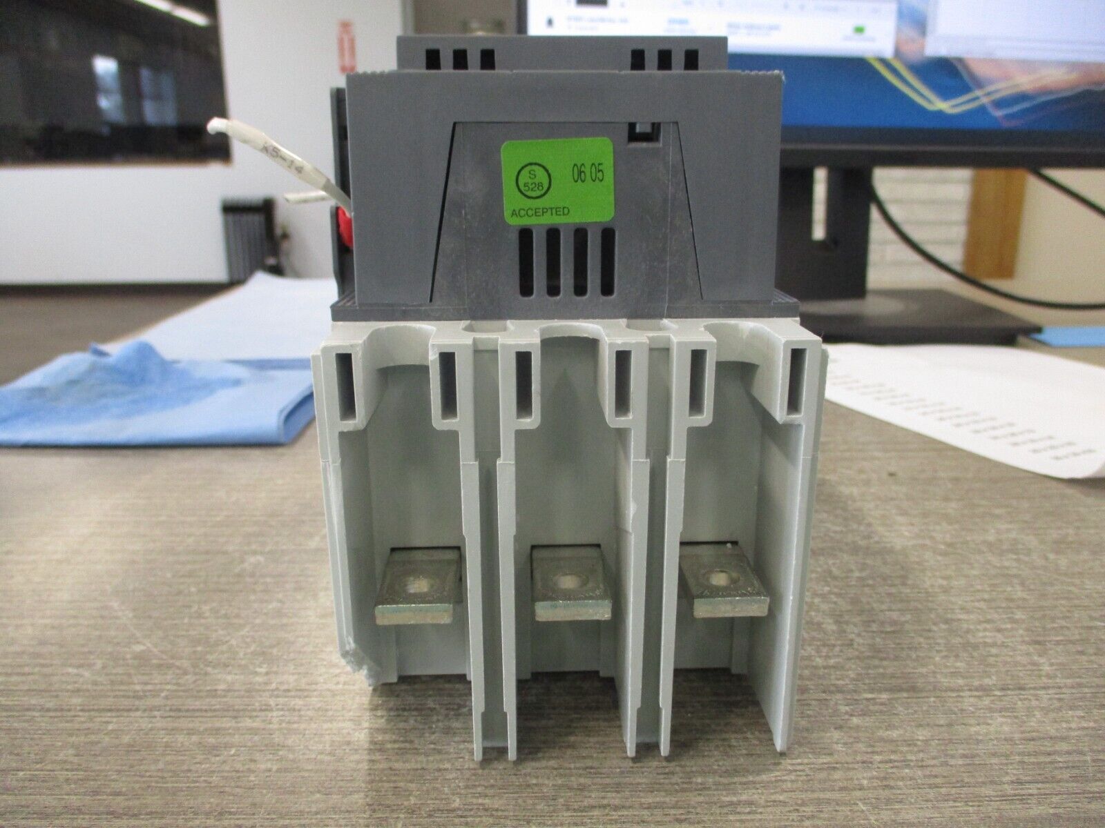 ABB Contactor AF145-30 20-60VDC Coil 230A 600V Used