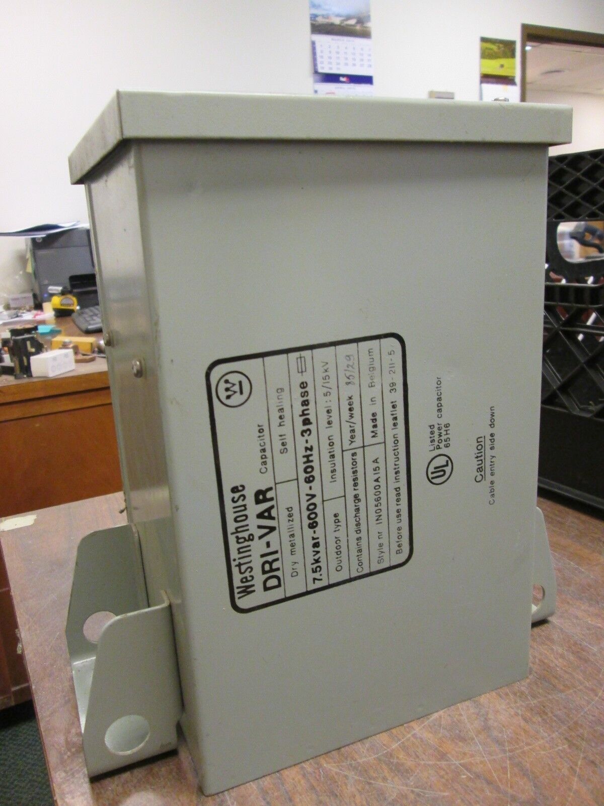 Westinghouse Dri-Var Capacitor 1N05600A15A 7.5kvar 600V 60Hz 3Ph Used