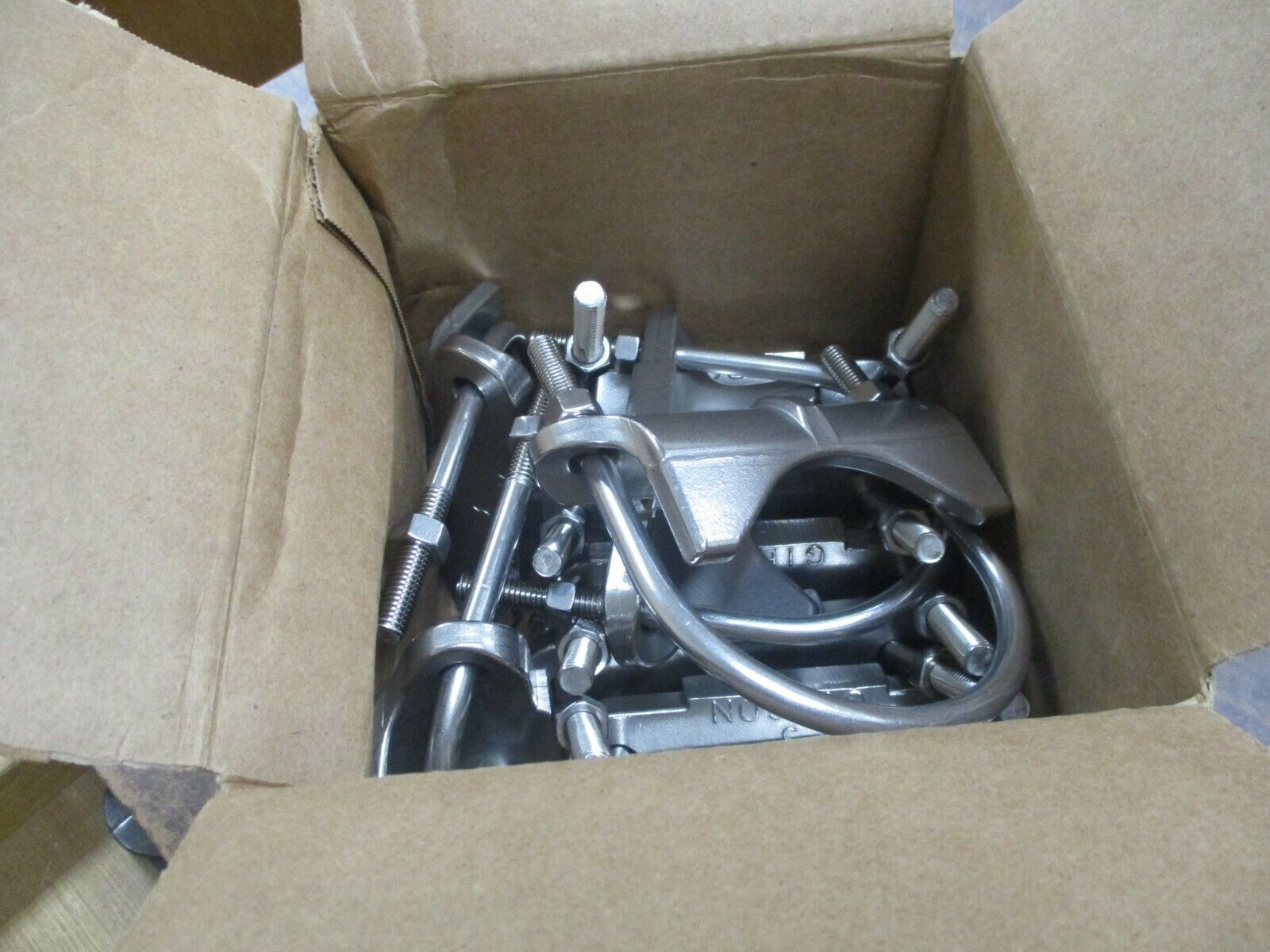 Cooper Crouse-Hinds Stainless Steel Right Angle Clamp RAC300SS 3" *Box of 10*