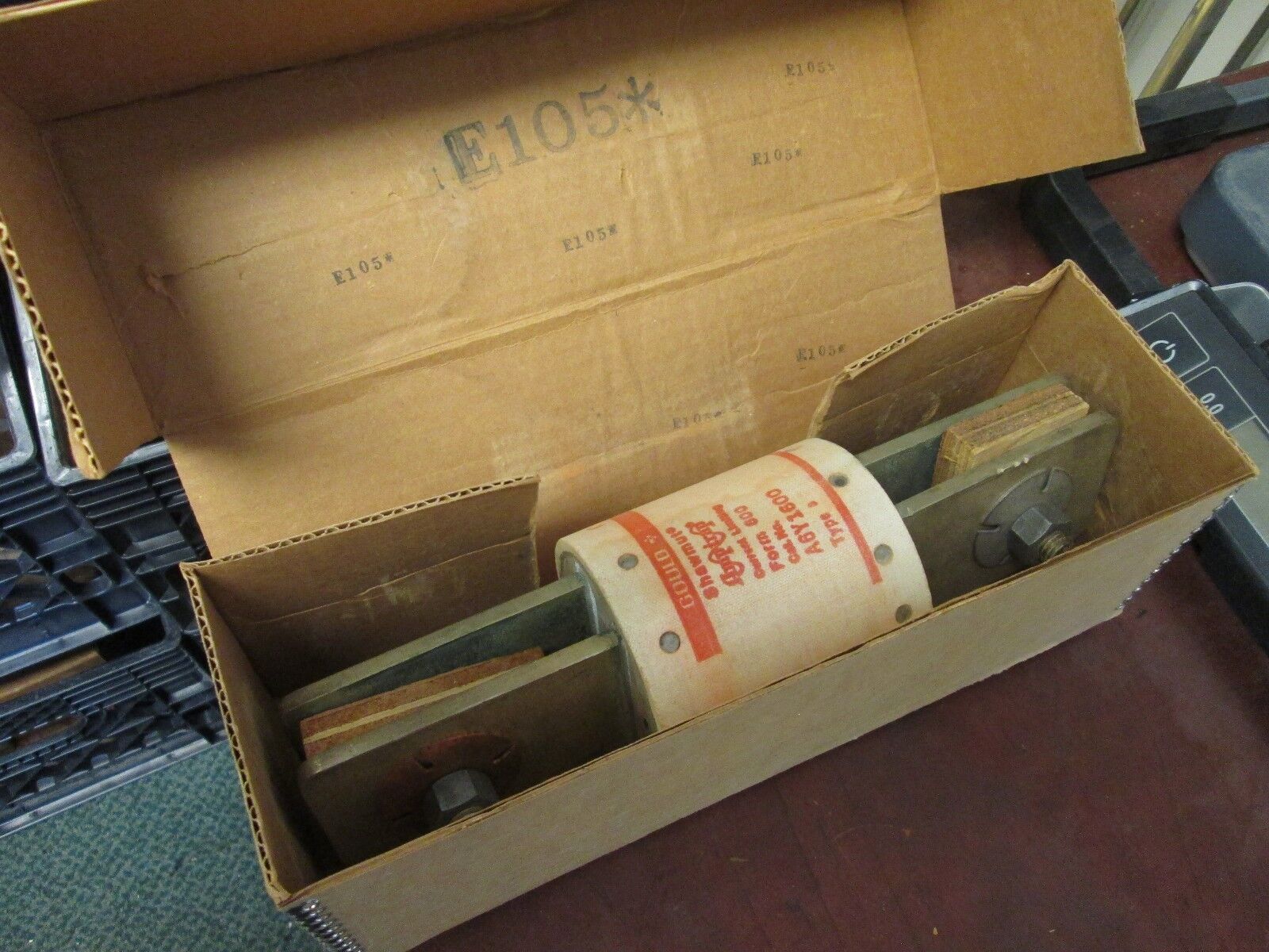 Shawmut Amp-Trap Fuse A6Y1600 600V 1600A New Surplus