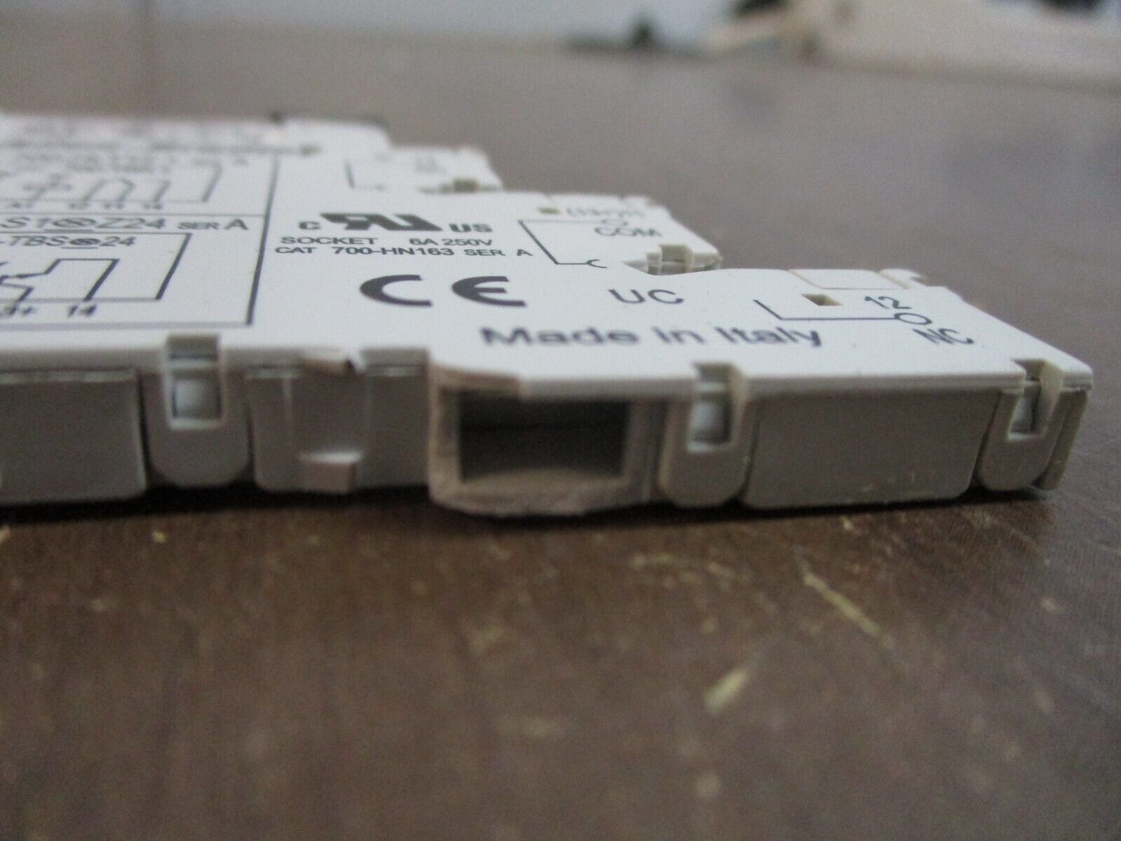 Allen-Bradley Relay 700-TBR24 Ser. A 24VDC w/ 700-HLT1 Base *Broken Bottom* Used