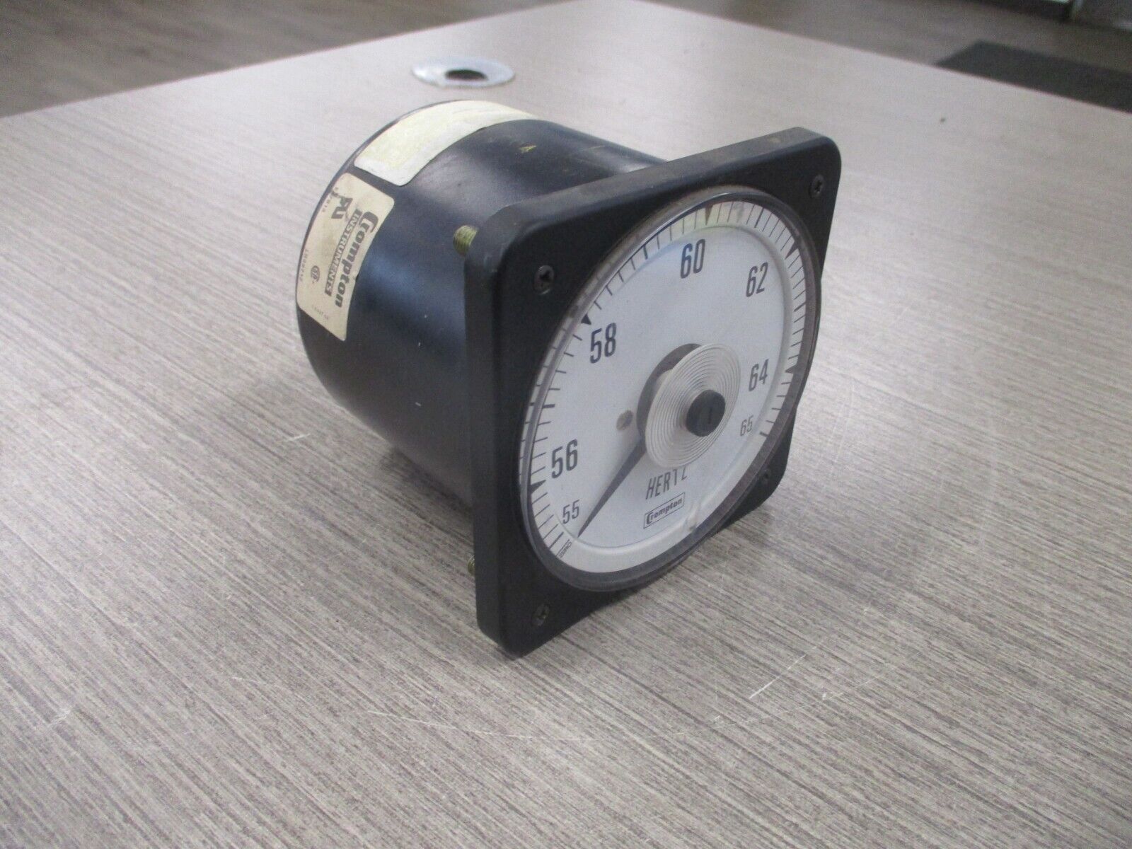 Crompton Frequency Meter 077-41LA-PNAN-AN Range; 55-65HZ Used