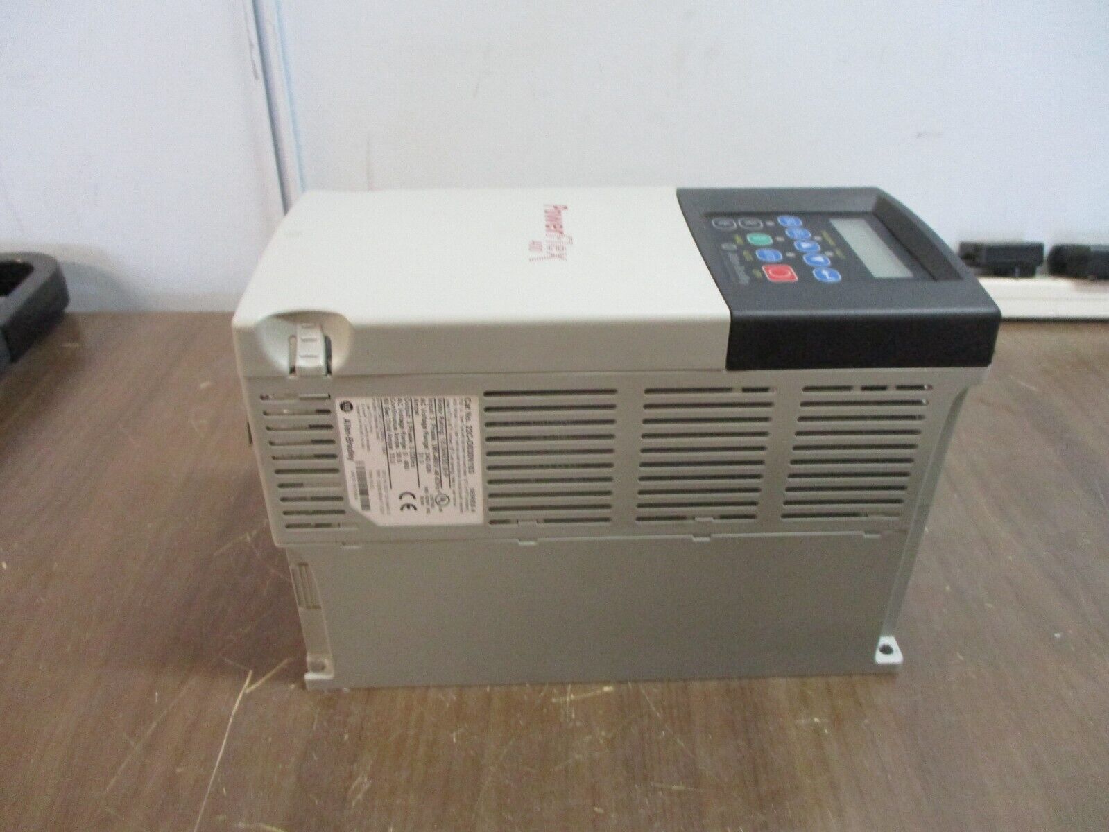 Allen-Bradley PowerFlex 400 AC Drive 22C-D030N103 20HP 3Ph Used