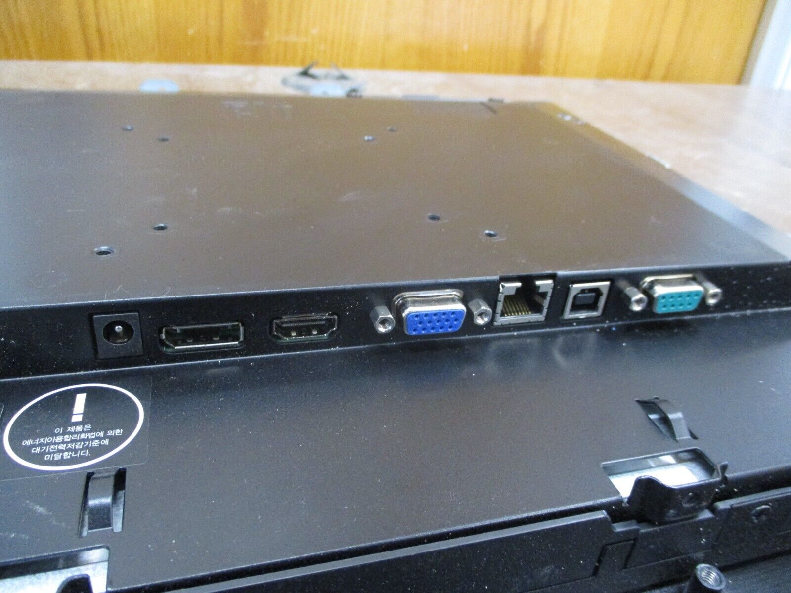 elo LCD Touch Screen Monitor ET1590L-8CWB-1-ST-NPB-G 12VDC 1.5A Used