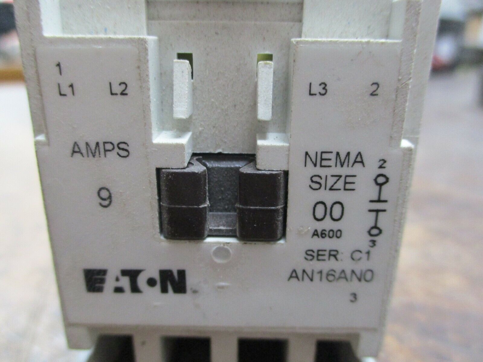 Eaton Size 00 Contactor AN16AN0 9A 120V Coil Used