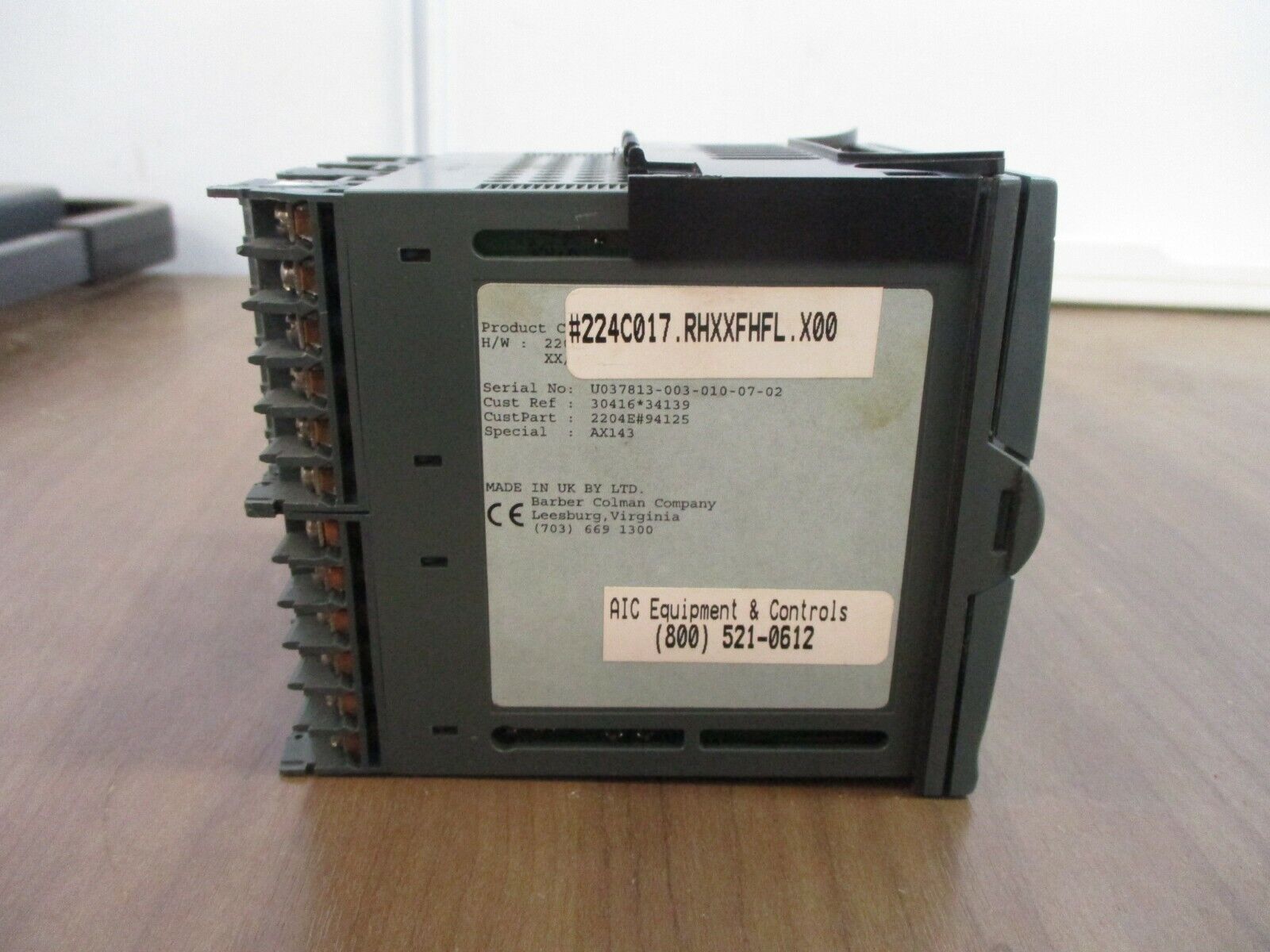 Barber-Colman Digital Temperature Controller 224C017.RHXXFHFL.X00 Used