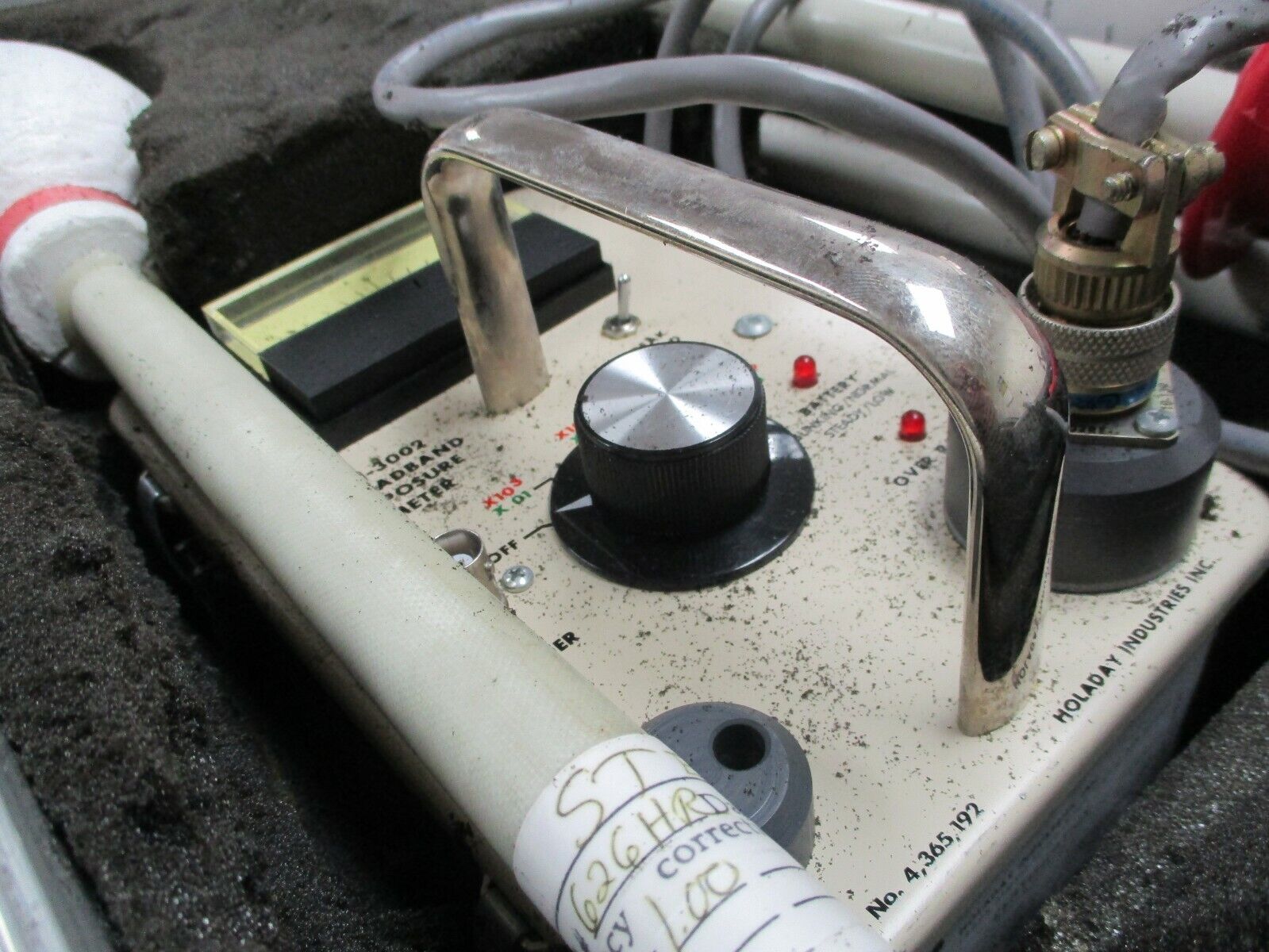 Holaday Industries Microwave Survey Meter HI-3002 *Cracked Carry Case* Used