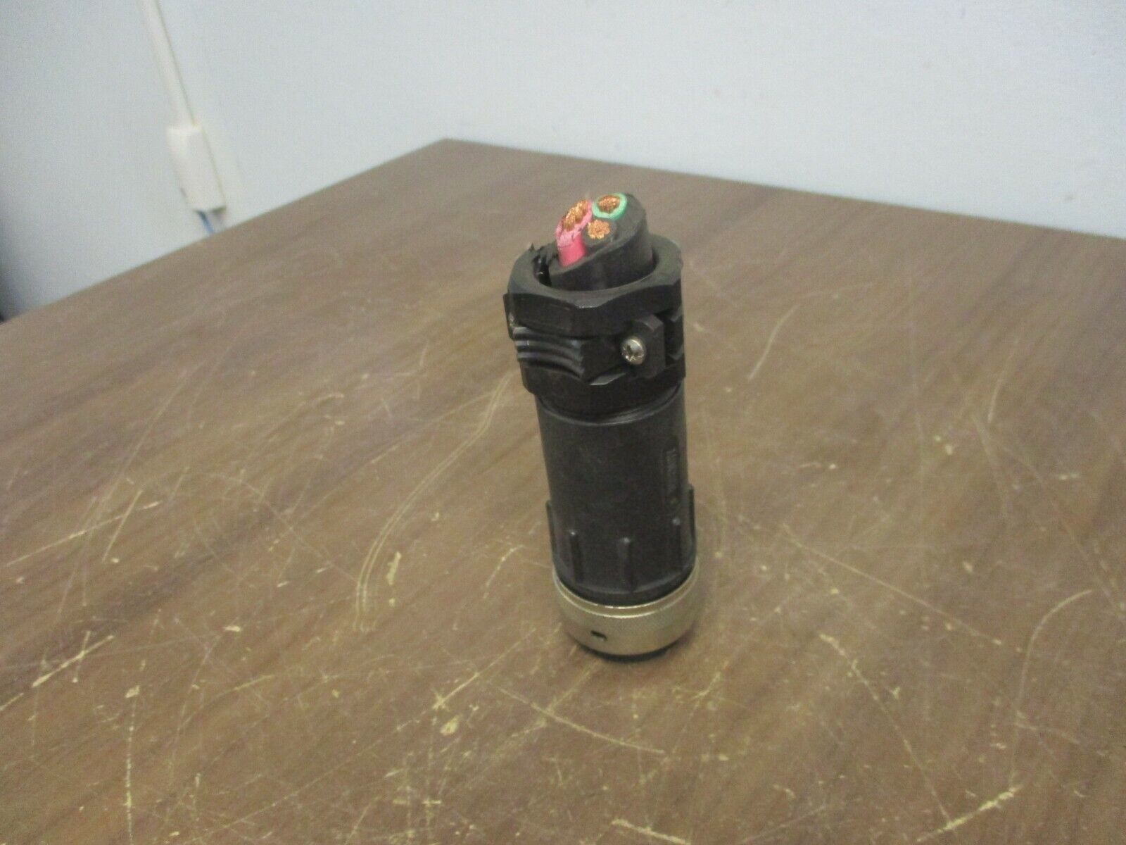 SOURIAU/BURNDY UTG Series Connector 24-7 7-Pin Used **Some Shelf Wear**