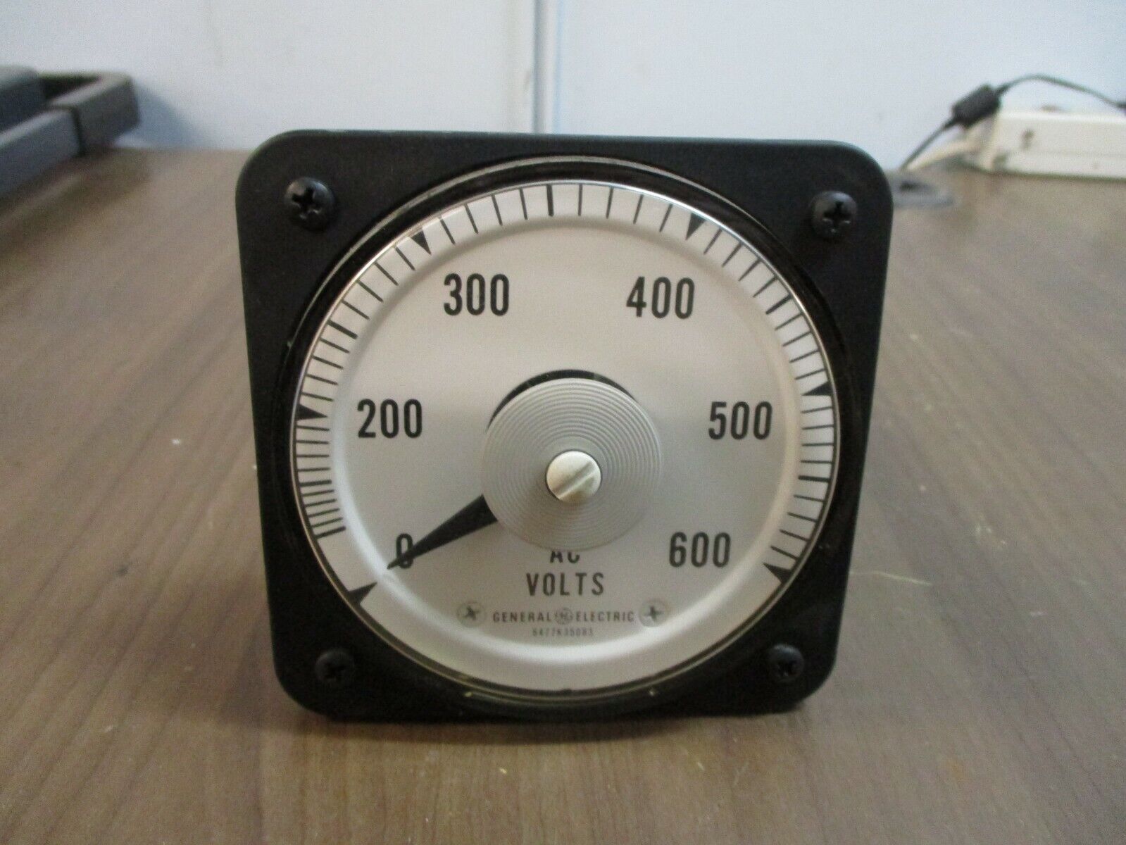 GE AB40 Voltmeter 50-1030210ZSJ2 Range: 0-600V Used