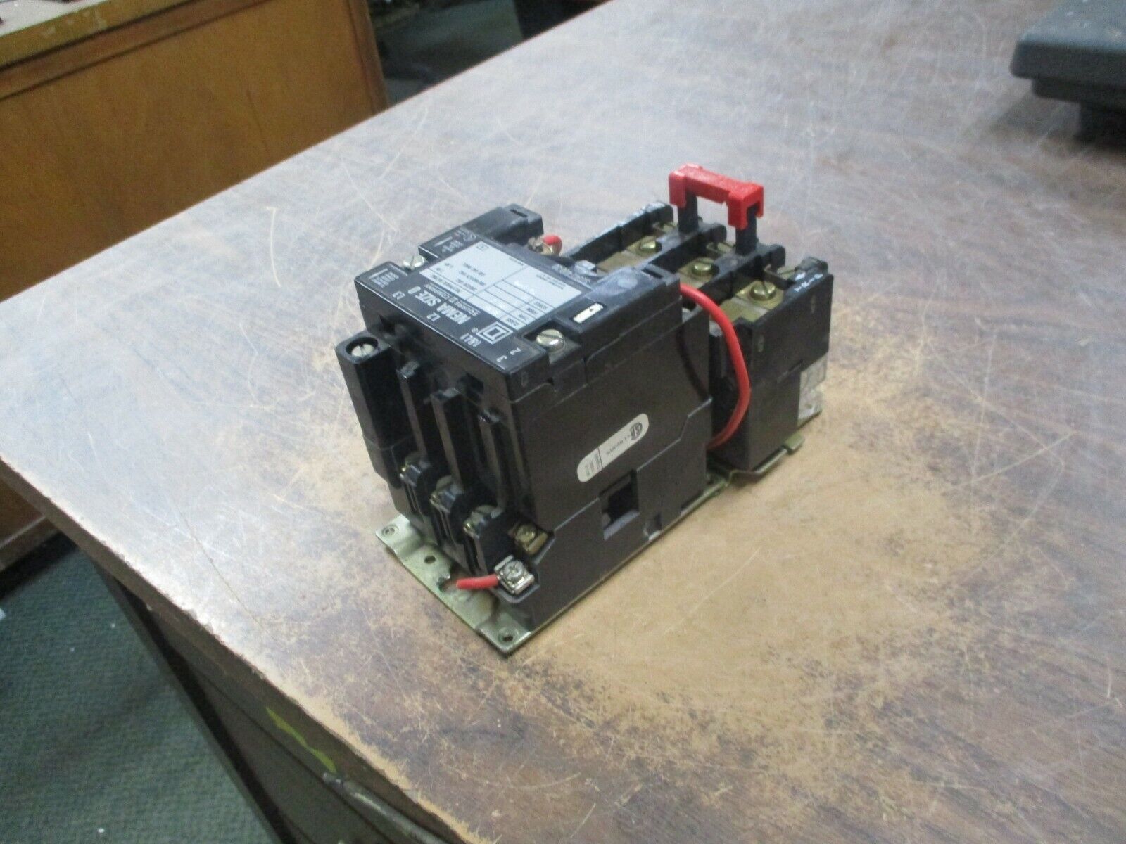 Square D Size 0 Starter 8536 SBG2 24V Coil 600V Used