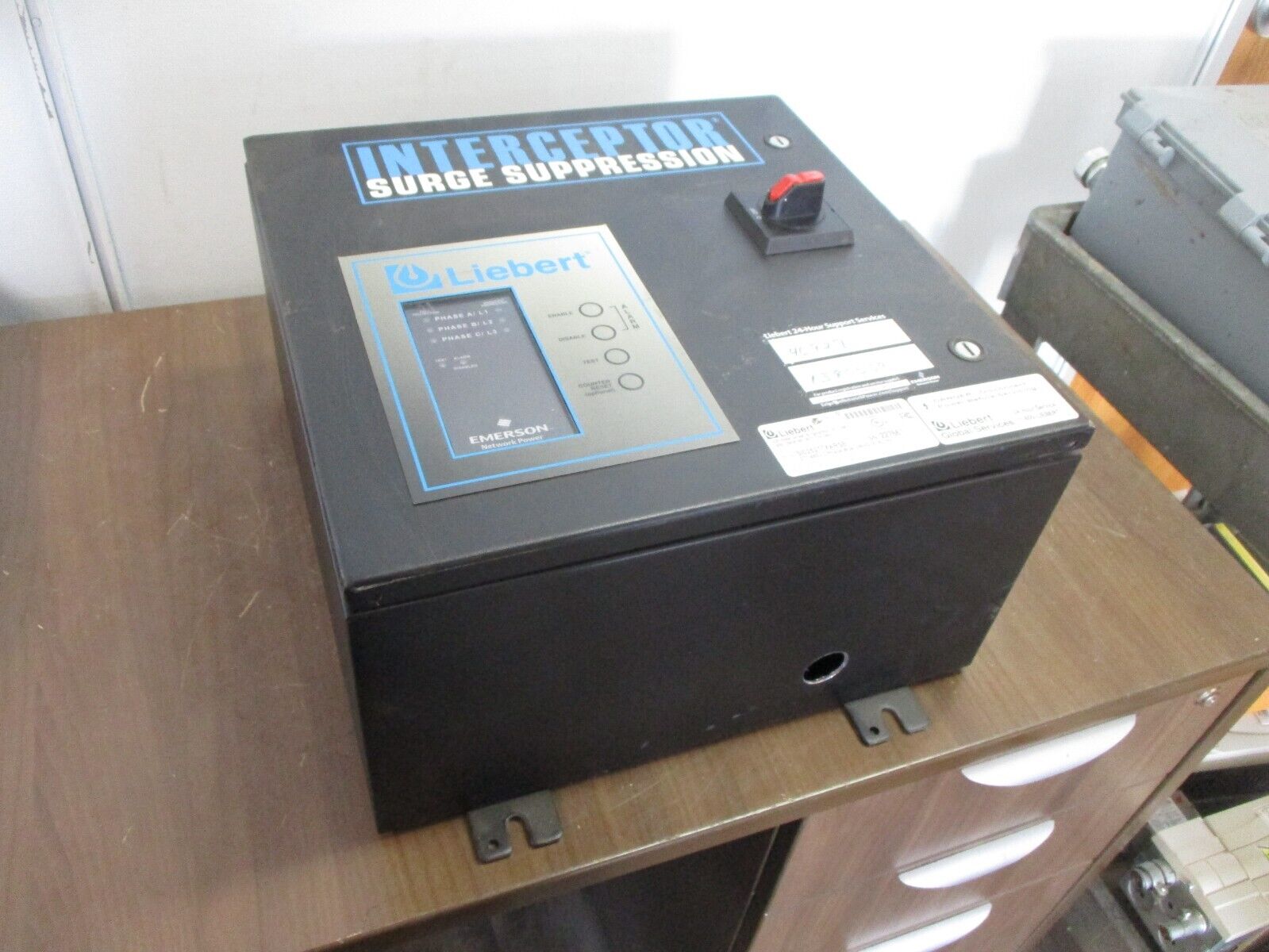Liebert Interceptor Surge Suppressor SI025277XARSE 277/480V 3Ph 3W+G 47/63Hz