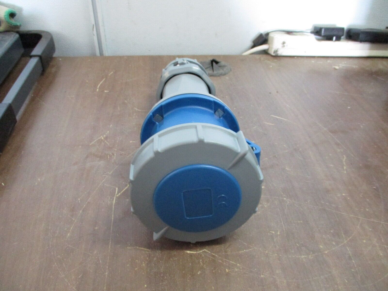 Mennekes Connector ME 460C9W 60A 250V 3P 4W. Used.
