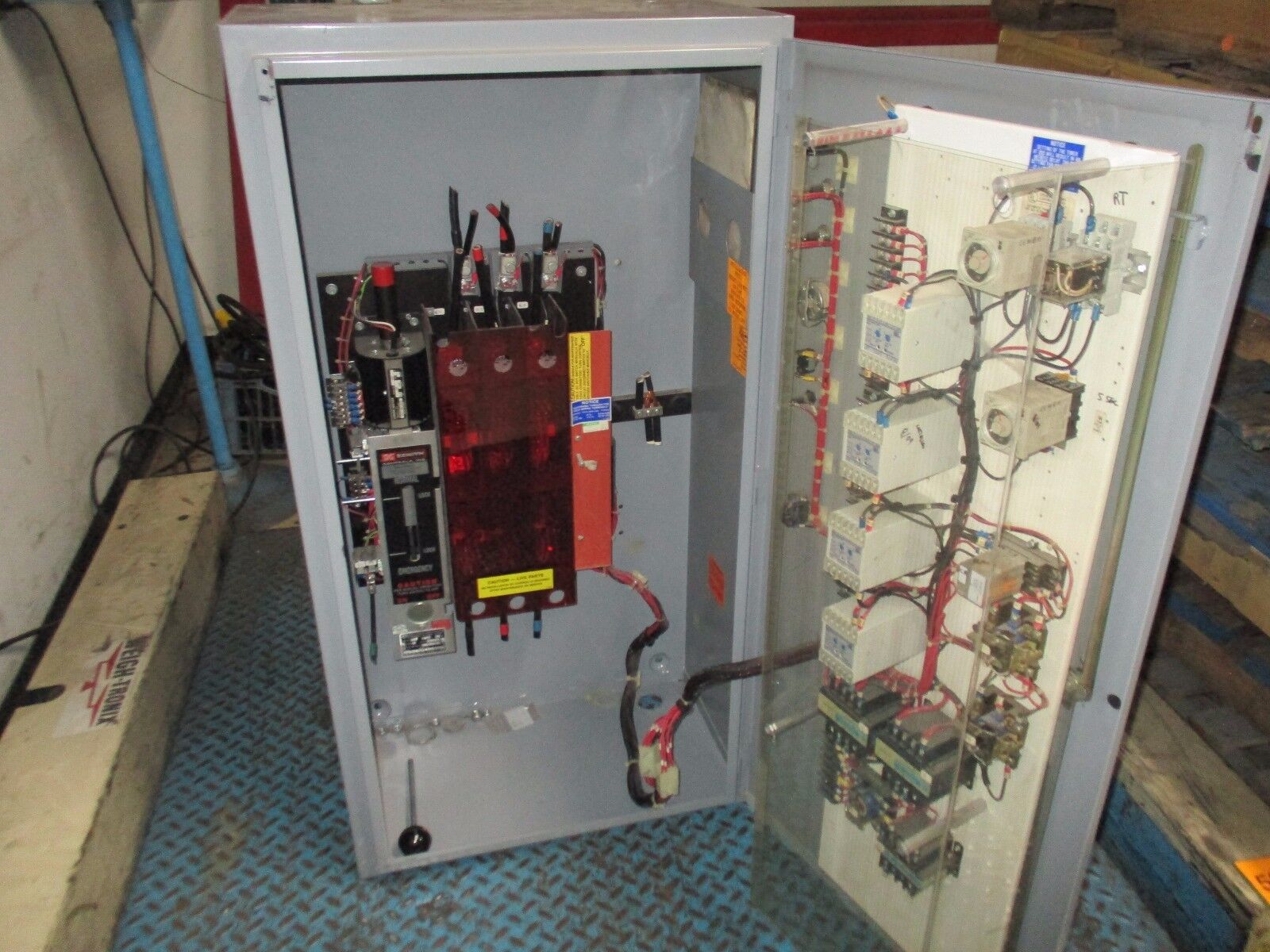 Zenith Automatic Transfer Switch ZTS10EC-4AALL-CTAP 100A 480V 3Ph 60Hz Used