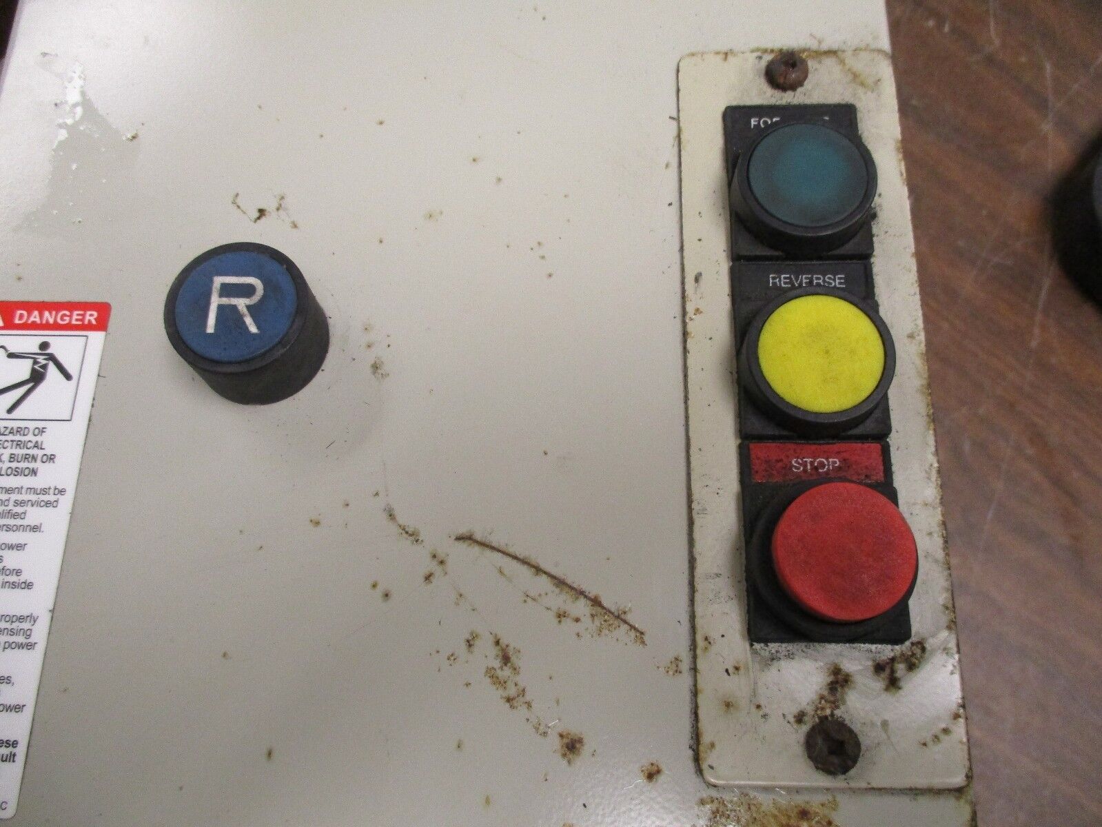 Square D Enclosed Starter LE2UD0936G6 Type 1 Enclosure 20A Used