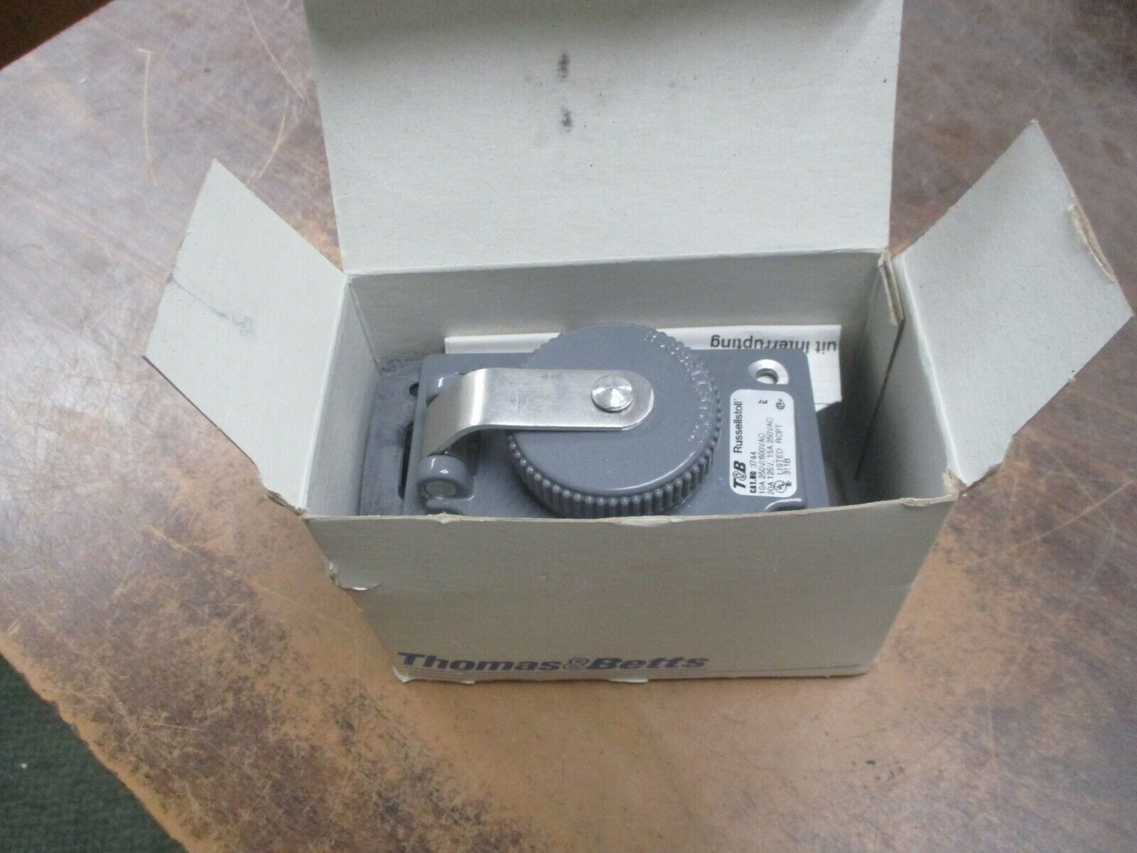 Russellstoll Receptacle 3744 10/15/20A 125/250/600V 3W 4P New Surplus