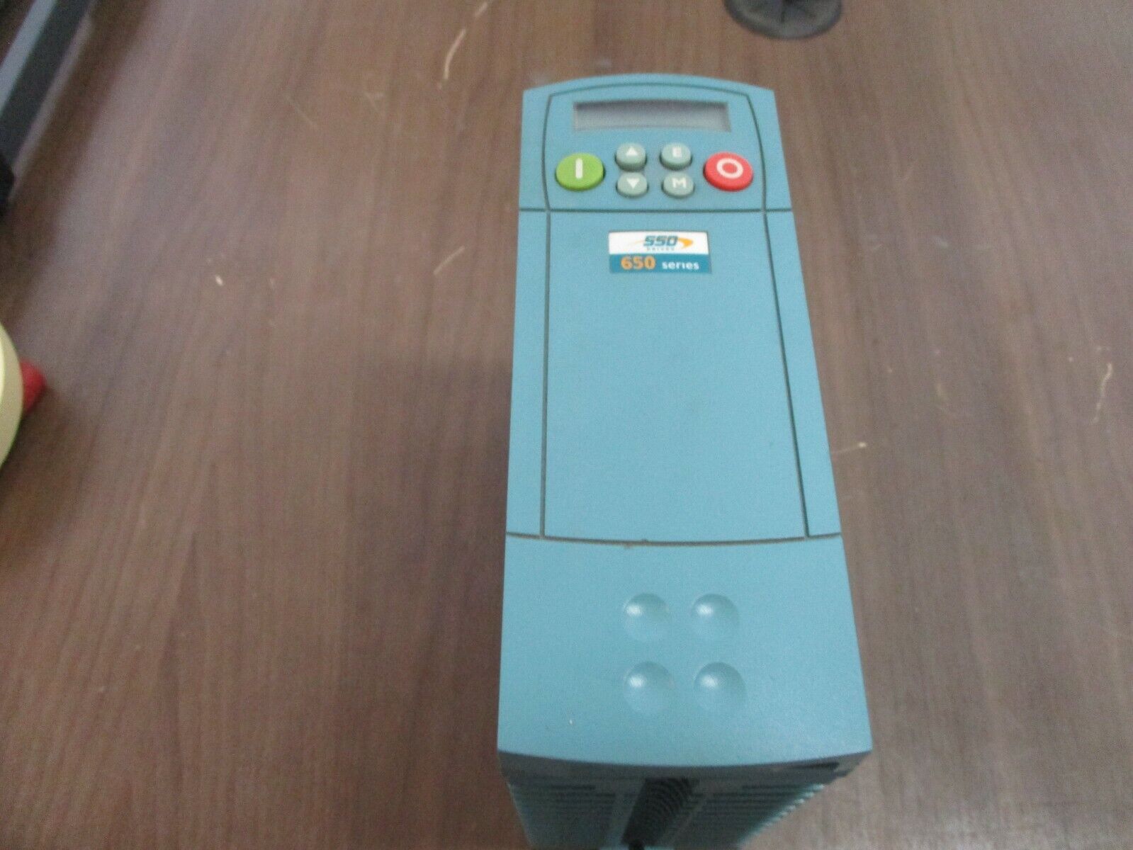 SSD 650 Series AC Drive 650V/0003/460/RBN 3HP 3Ph w/ Keypad Used