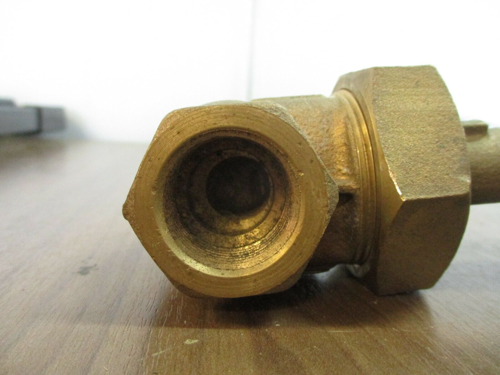 Hammond Gate Valve IB629 Size: 3/4" 150SWP 300WOG Used